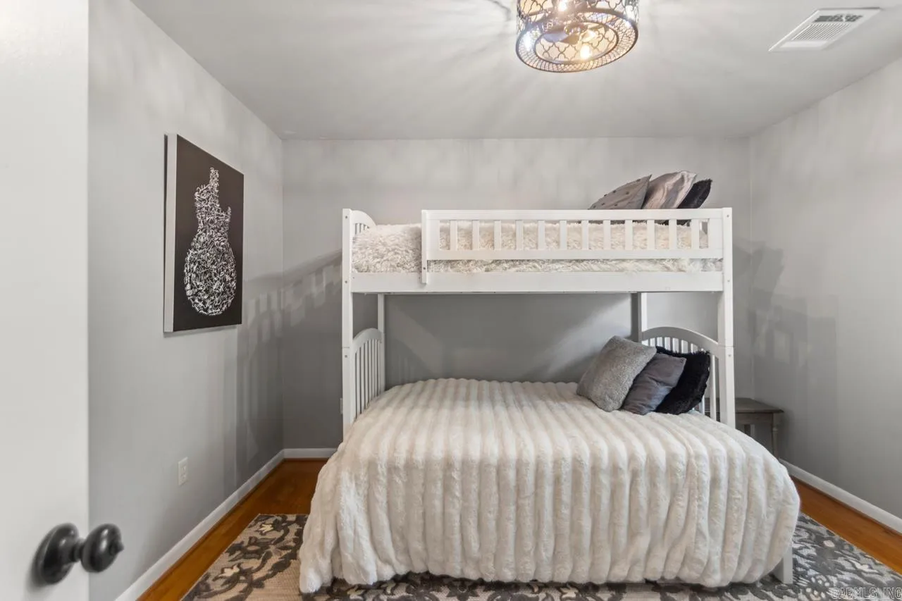 Property at 1920 W Arch - Image 33