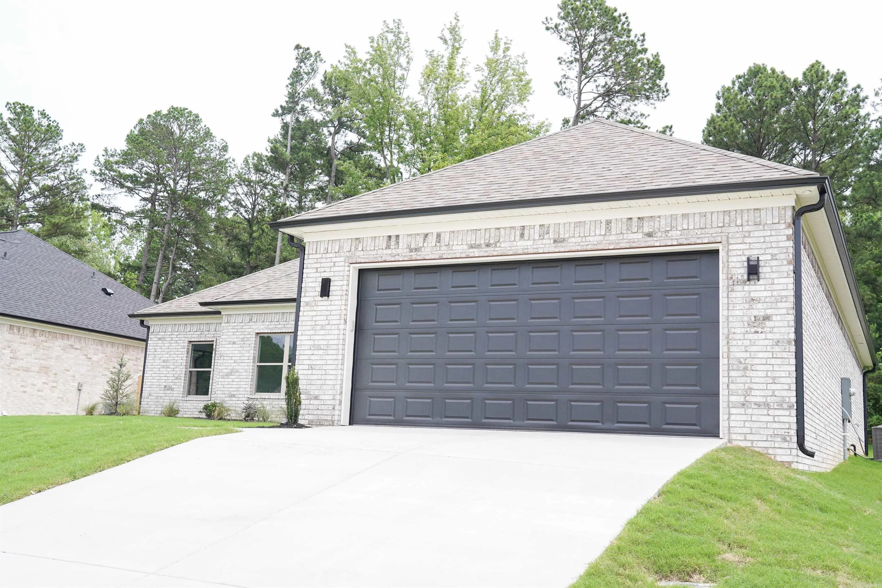 Property at 4013  Springwood - Image 4