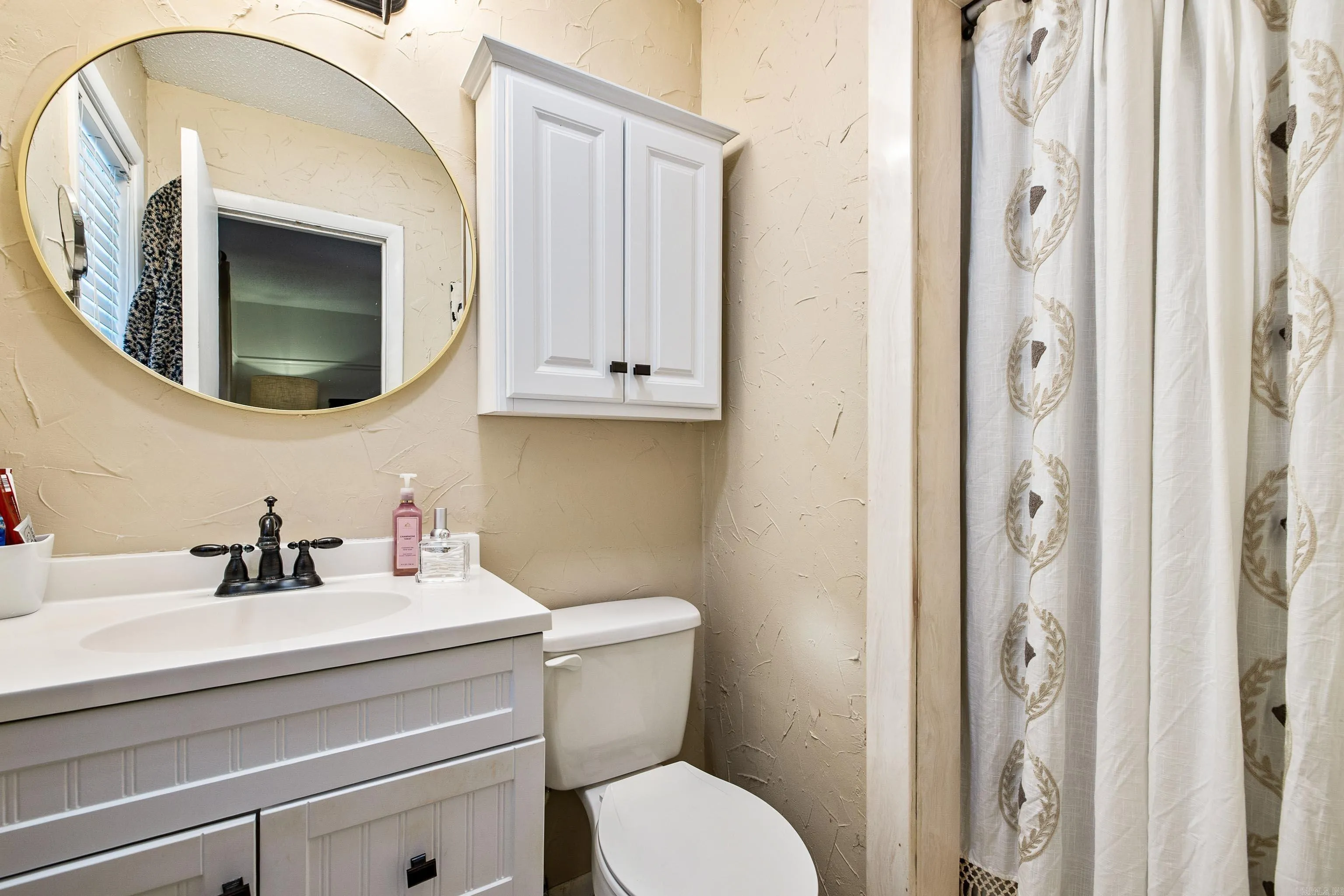 Property at 520 E 8 - Image 27