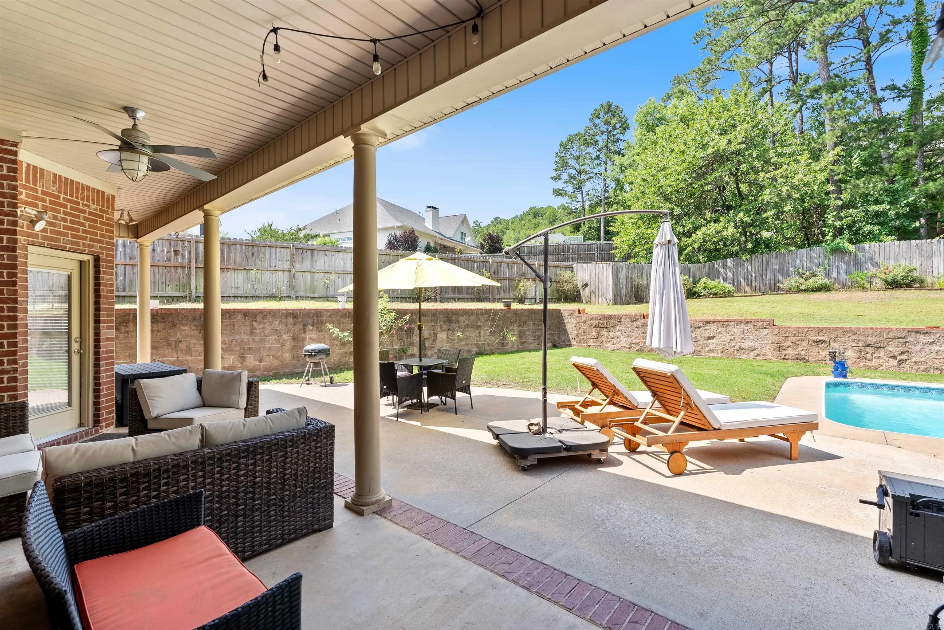 Property at 13508  Christopher - Image 40