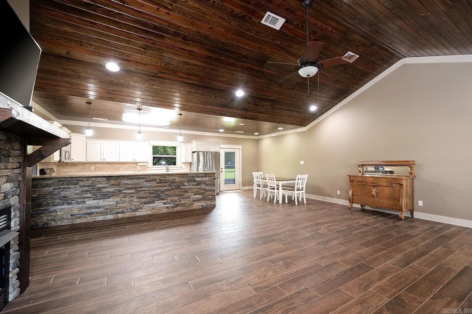 Property at 241  Sandy creek - Image 5