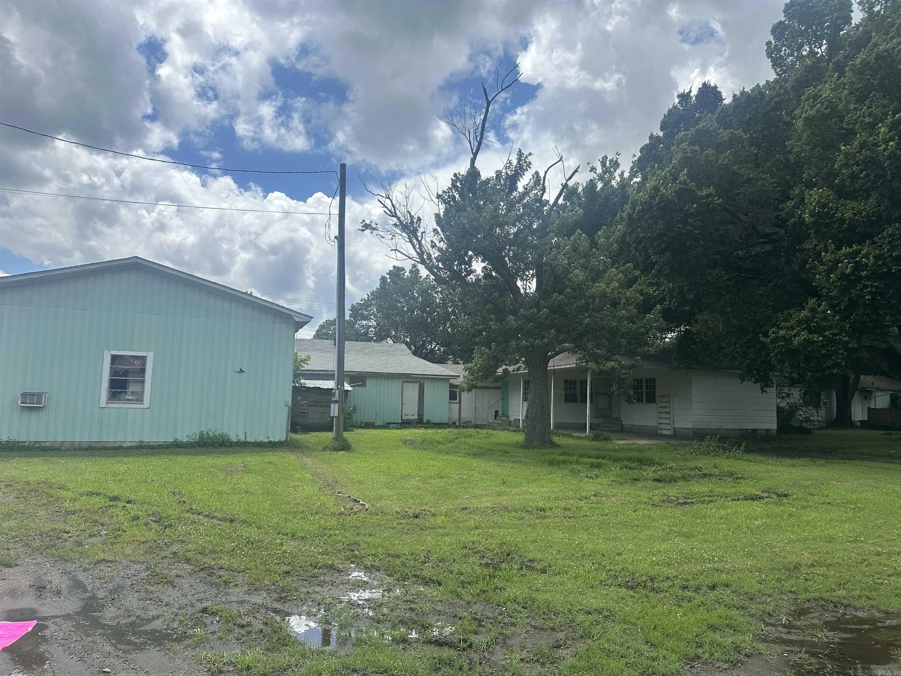 Property at 102 & 104 E 2nd - Image 11
