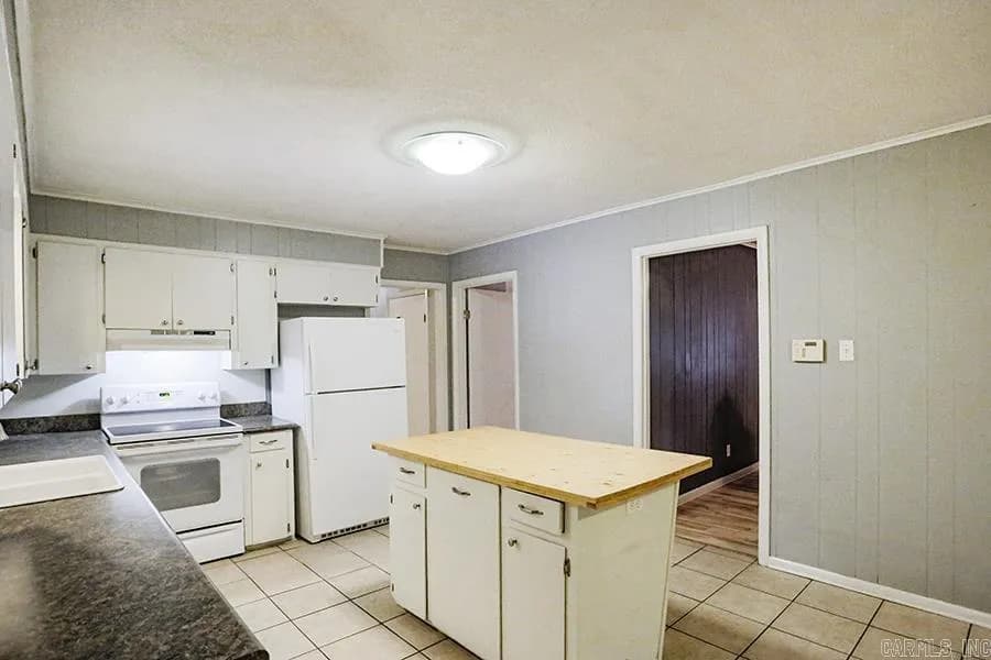 Property at 42  Bradford - Image 10