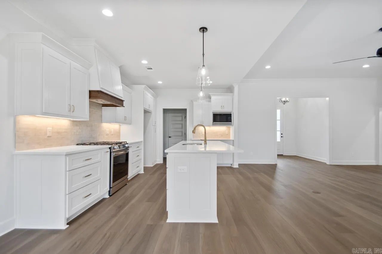 Property at 8348  Sapphire - Image 13