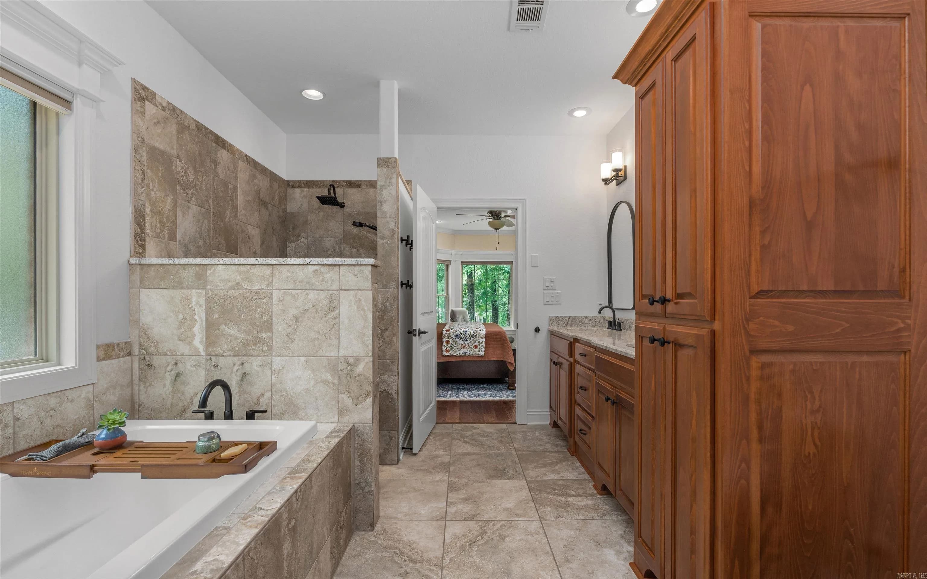 Property at 98  Magellan - Image 24