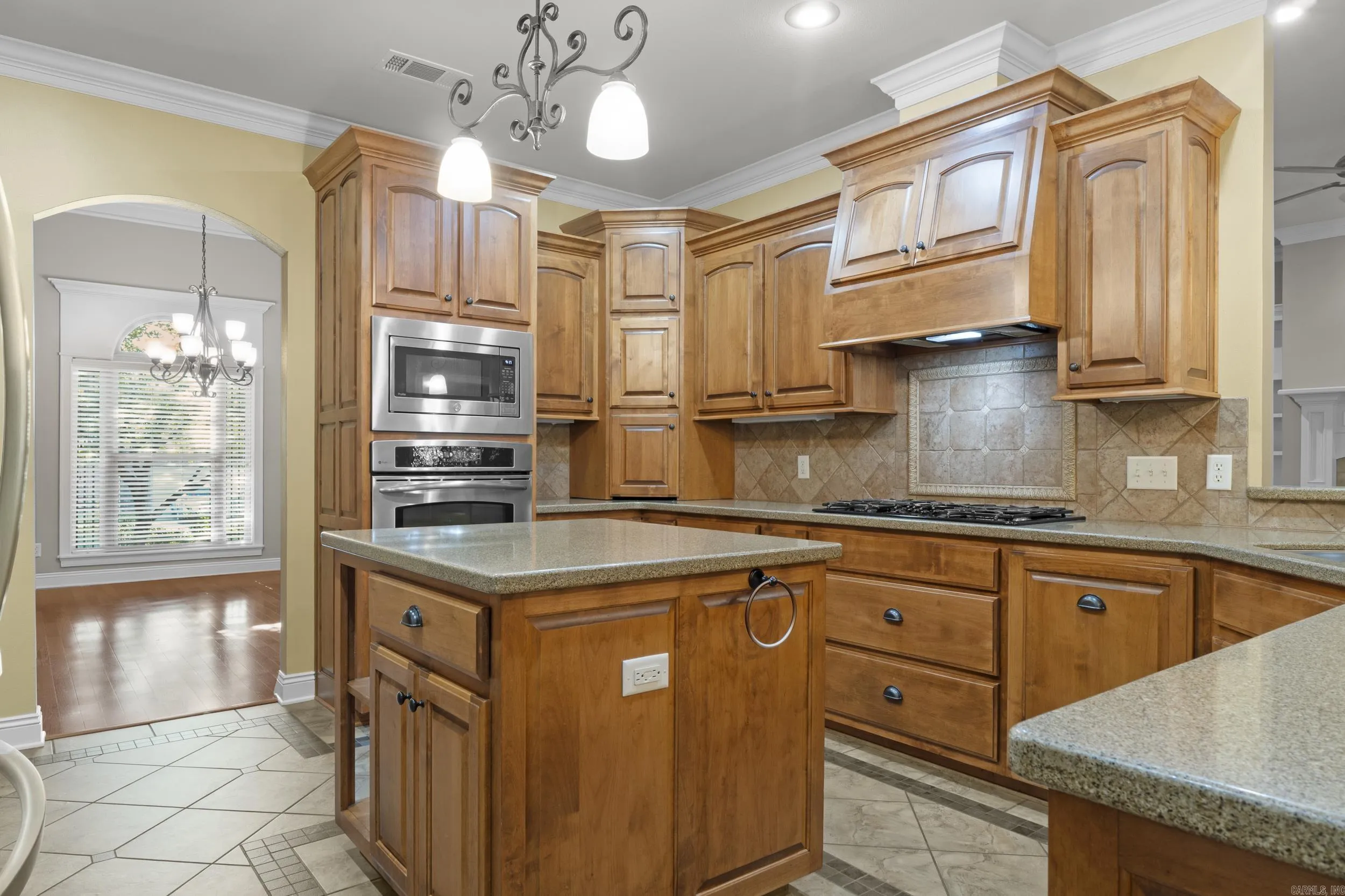 Property at 2205  Vermont - Image 4