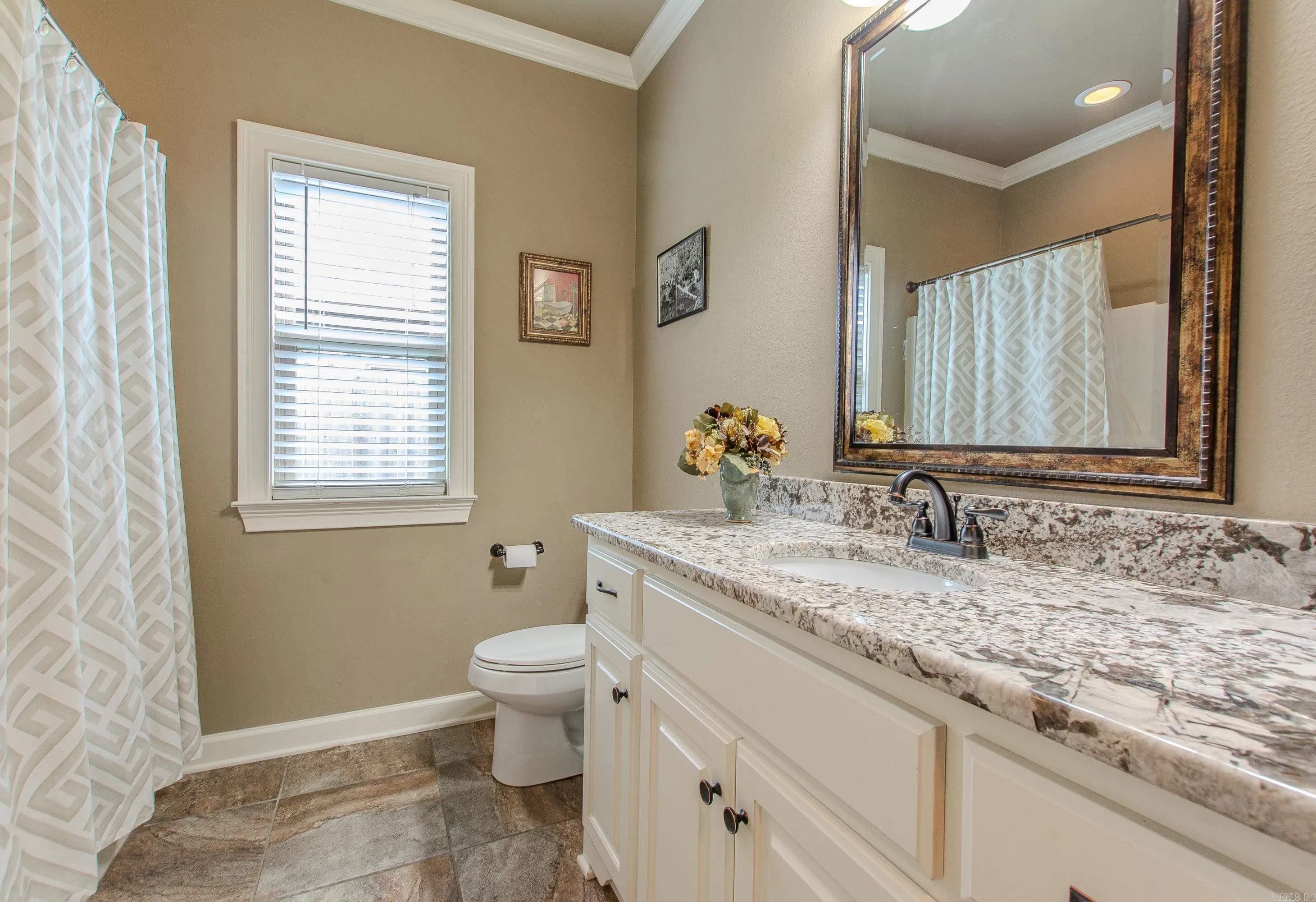 Property at 2148  Avondale drive - Image 30