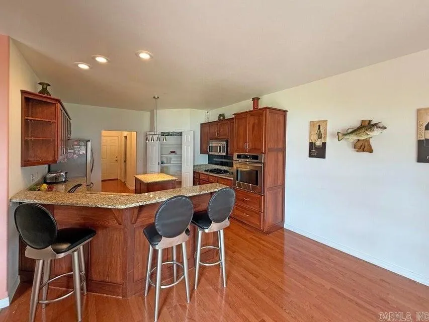Property at 523  Tri lakes - Image 11