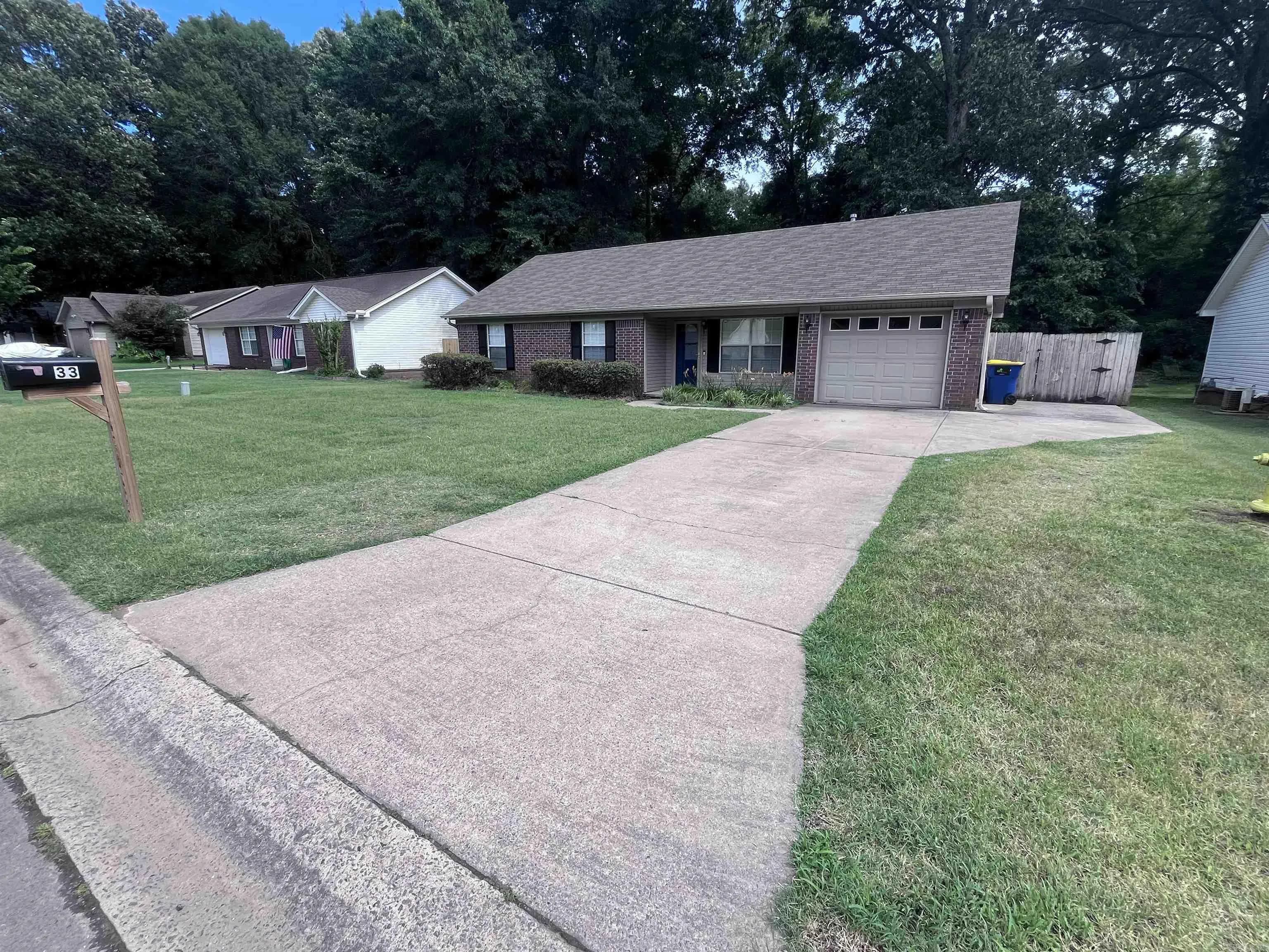 Property at 33  Shaded oaks - Image 3