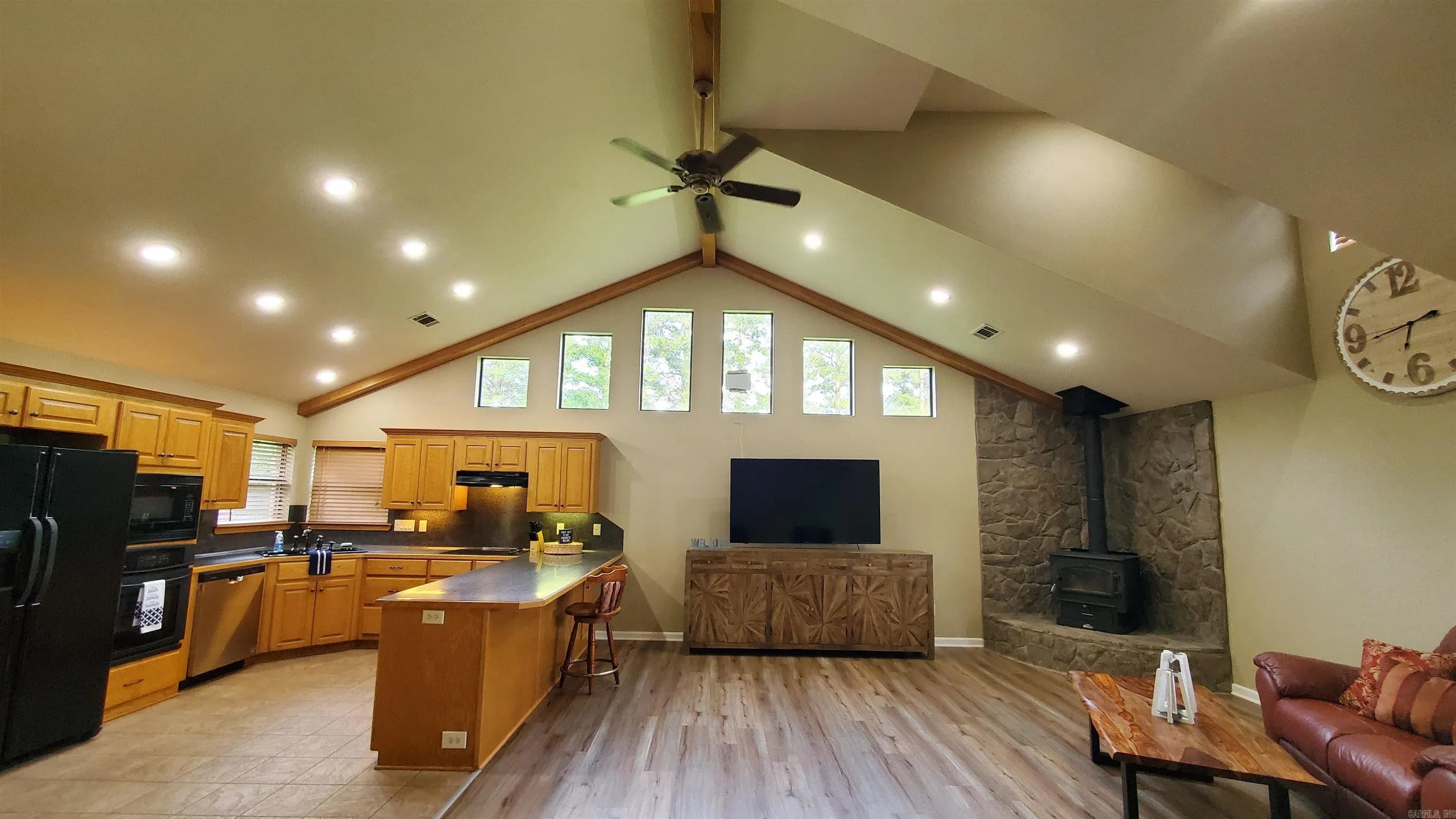 Property at 180  Swinging bridge - Image 8