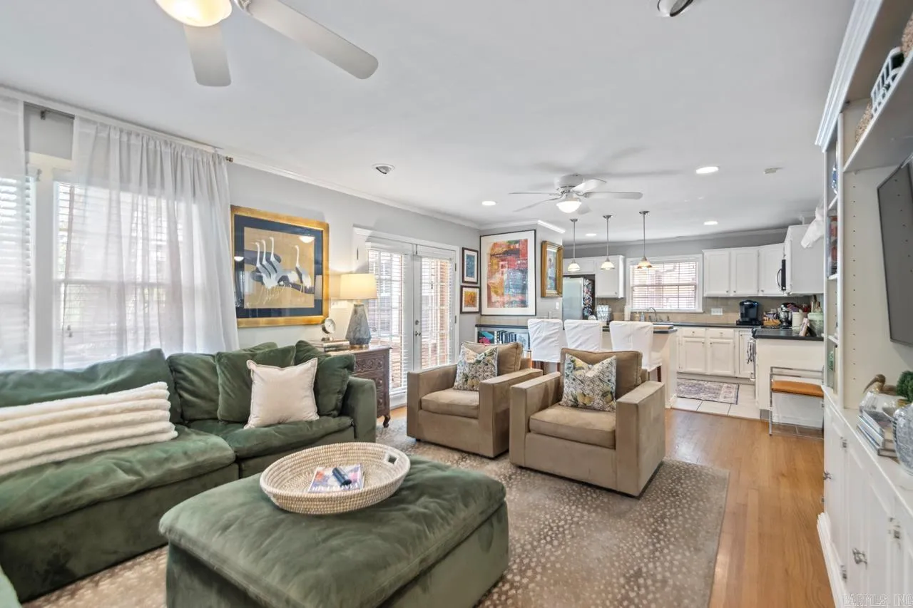 Property at 7123 W Markham street - Image 14