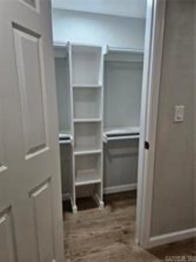 Property at 612 N Greenwich ave - Image 17