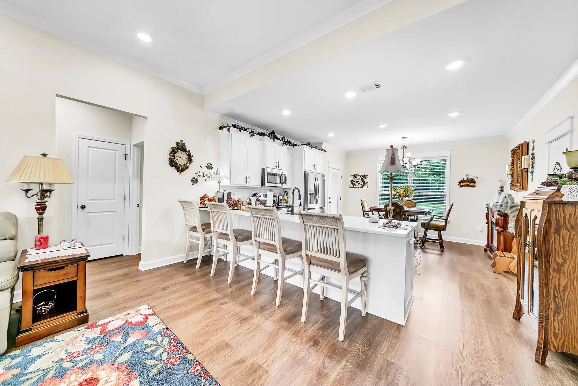 Property at 920  Villa vista - Image 9