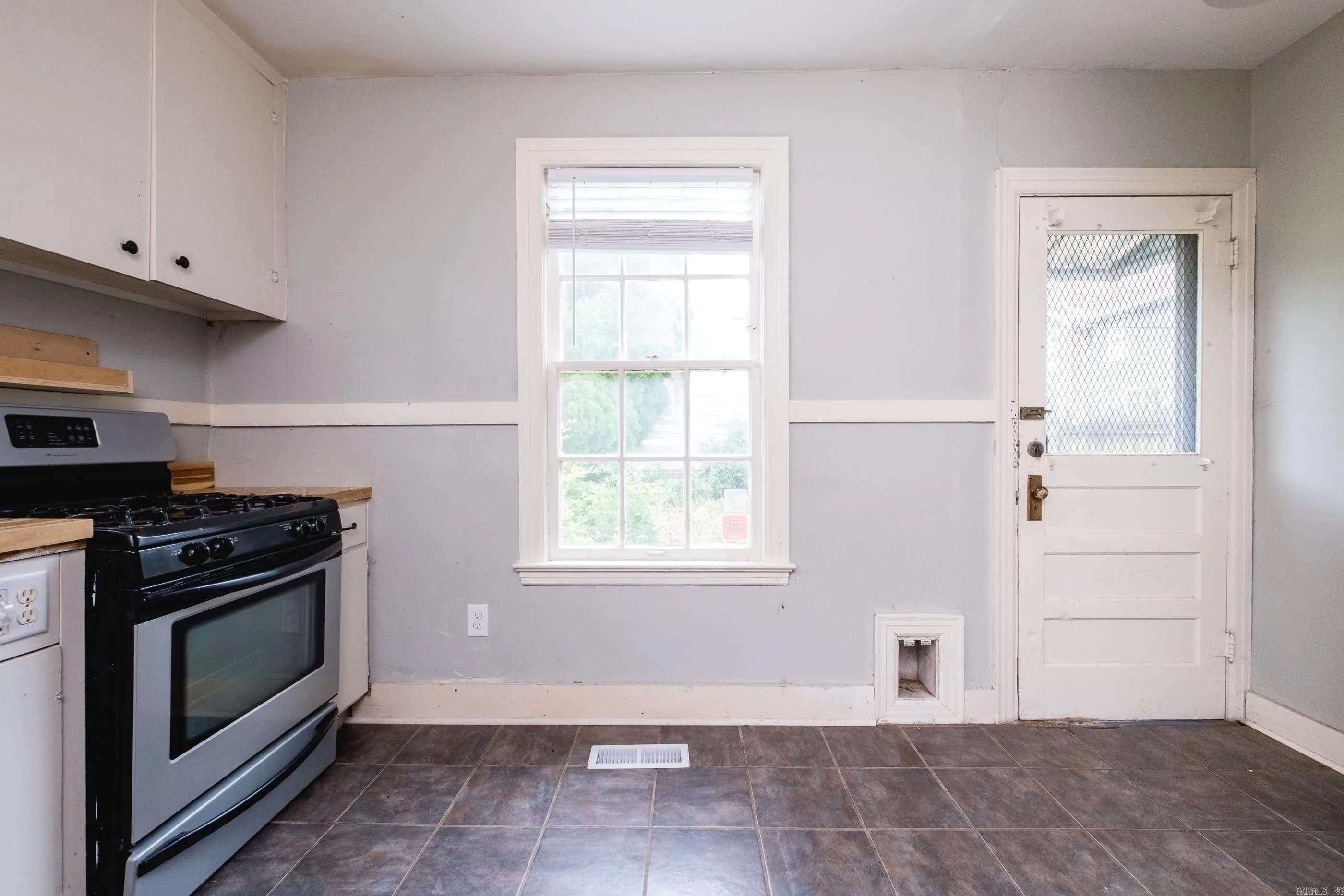 Property at 1204  Kavanaugh - Image 14