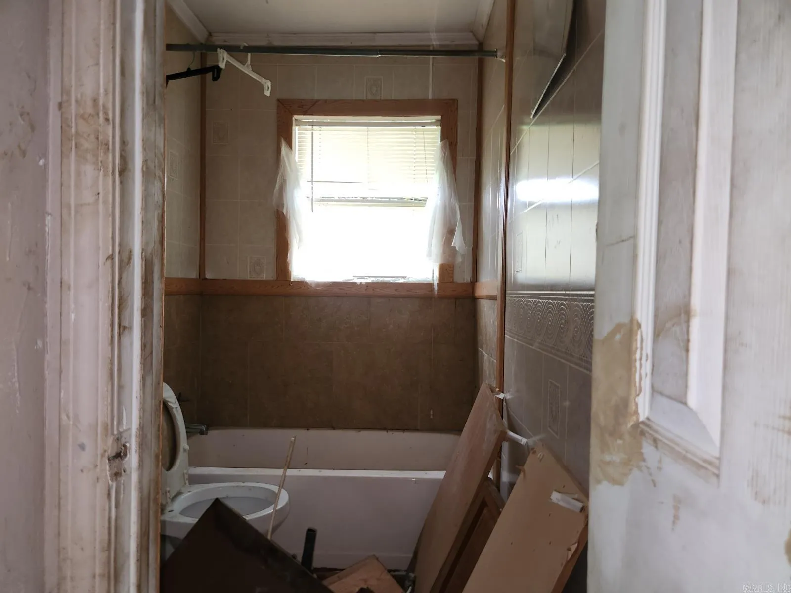 Property at 821 N E - Image 6