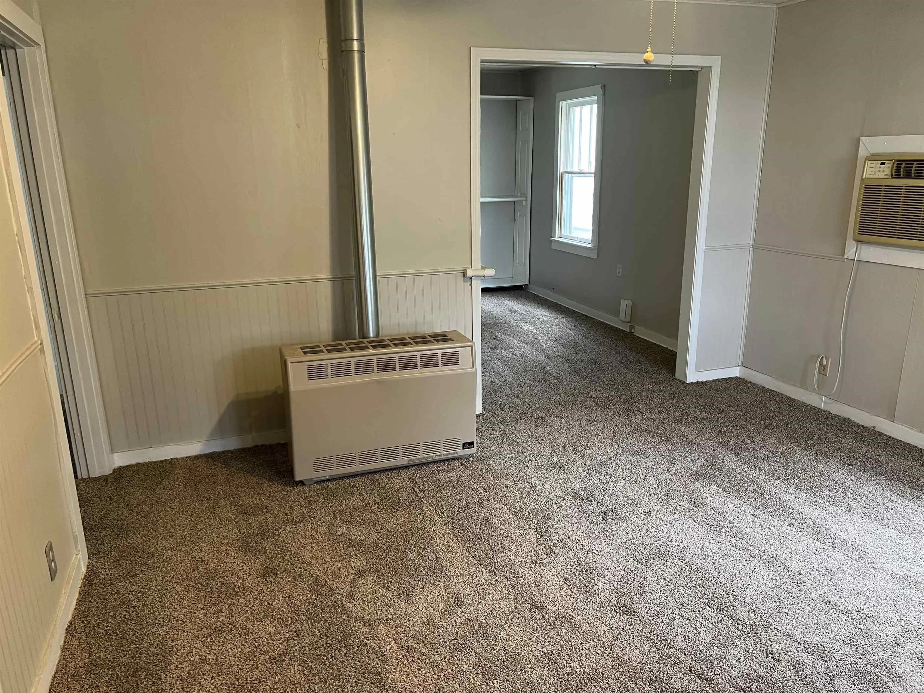 Property at 418 N Robinson - Image 4