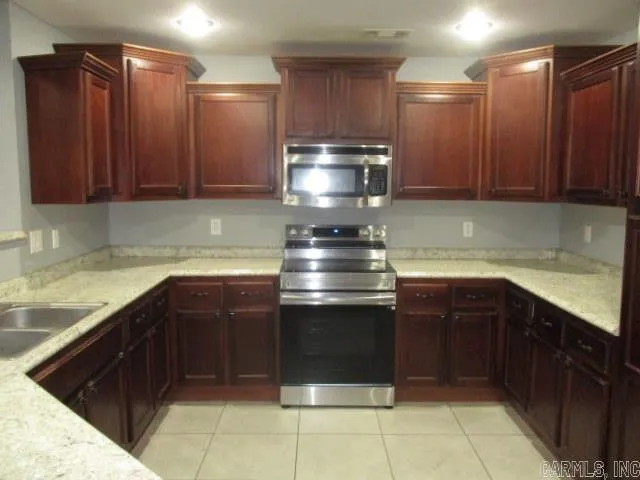 Property at 5009 S 27th street - Image 7