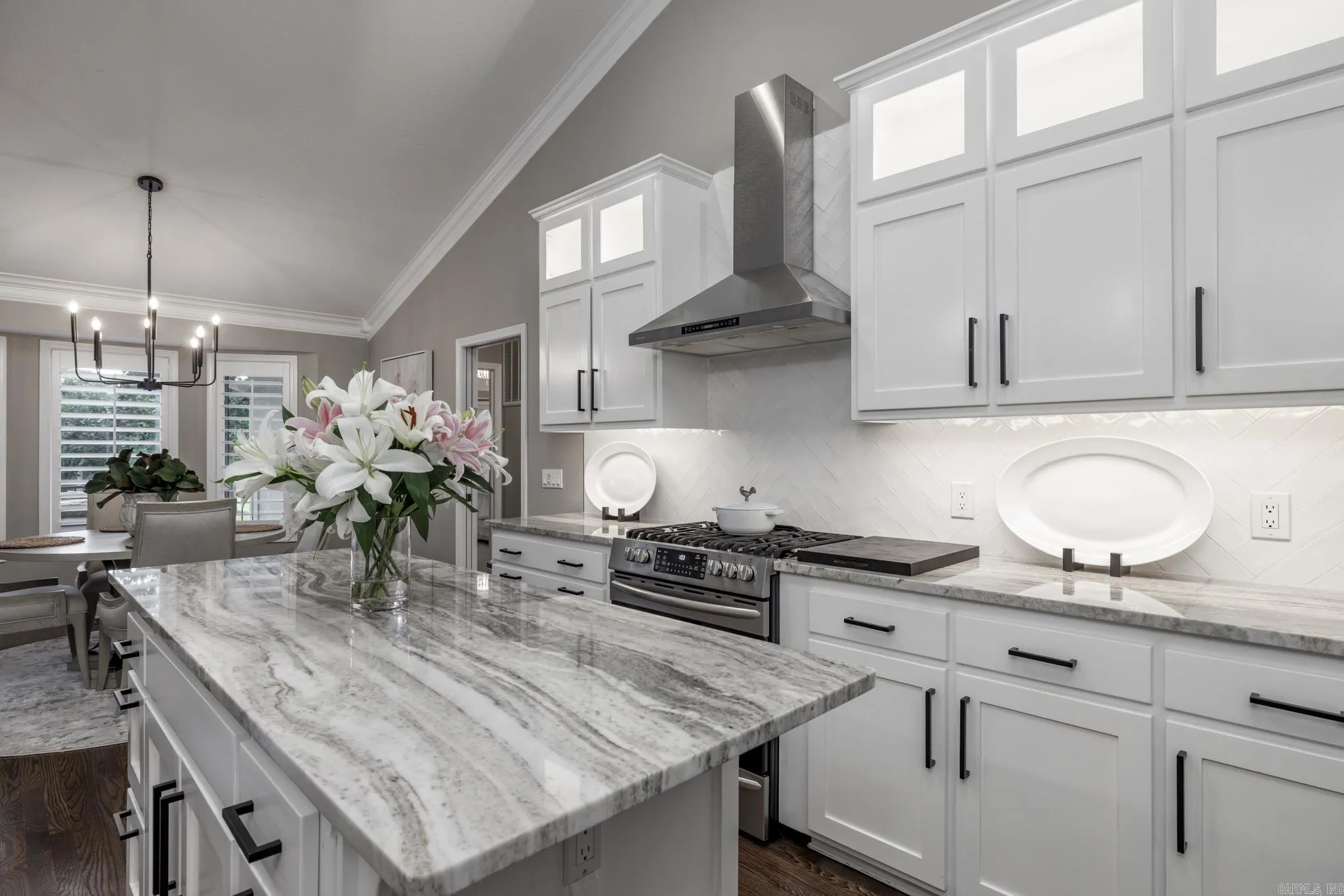 Property at 16  Loyola - Image 13