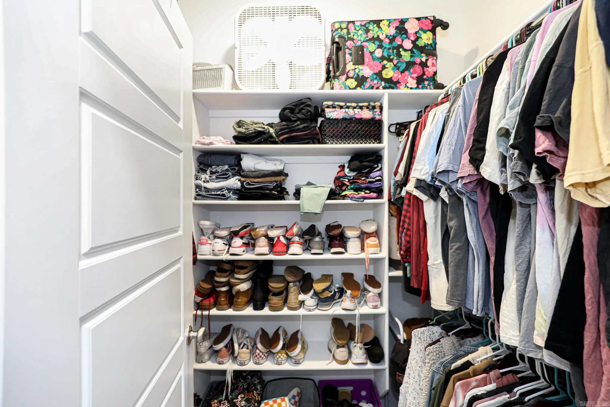 Property at 409  Carriage - Image 17