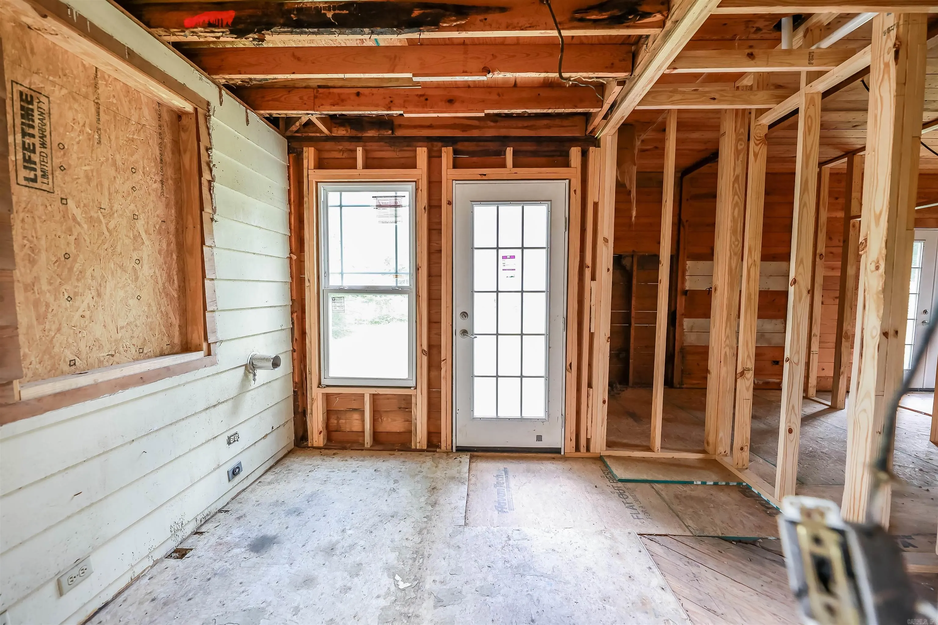 Property at 612 E 7th st - Image 6