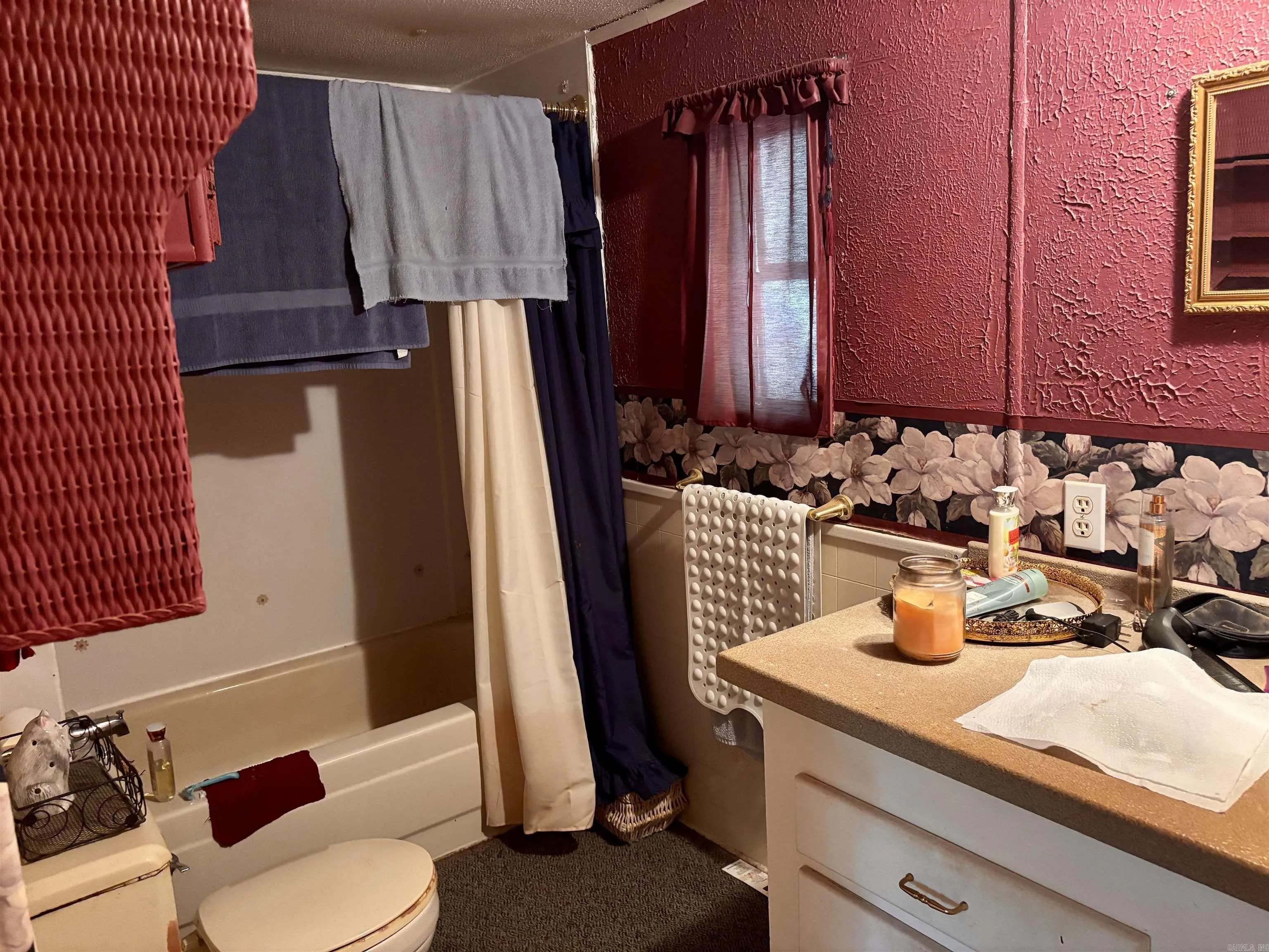 Property at 41  Arapaho - Image 13