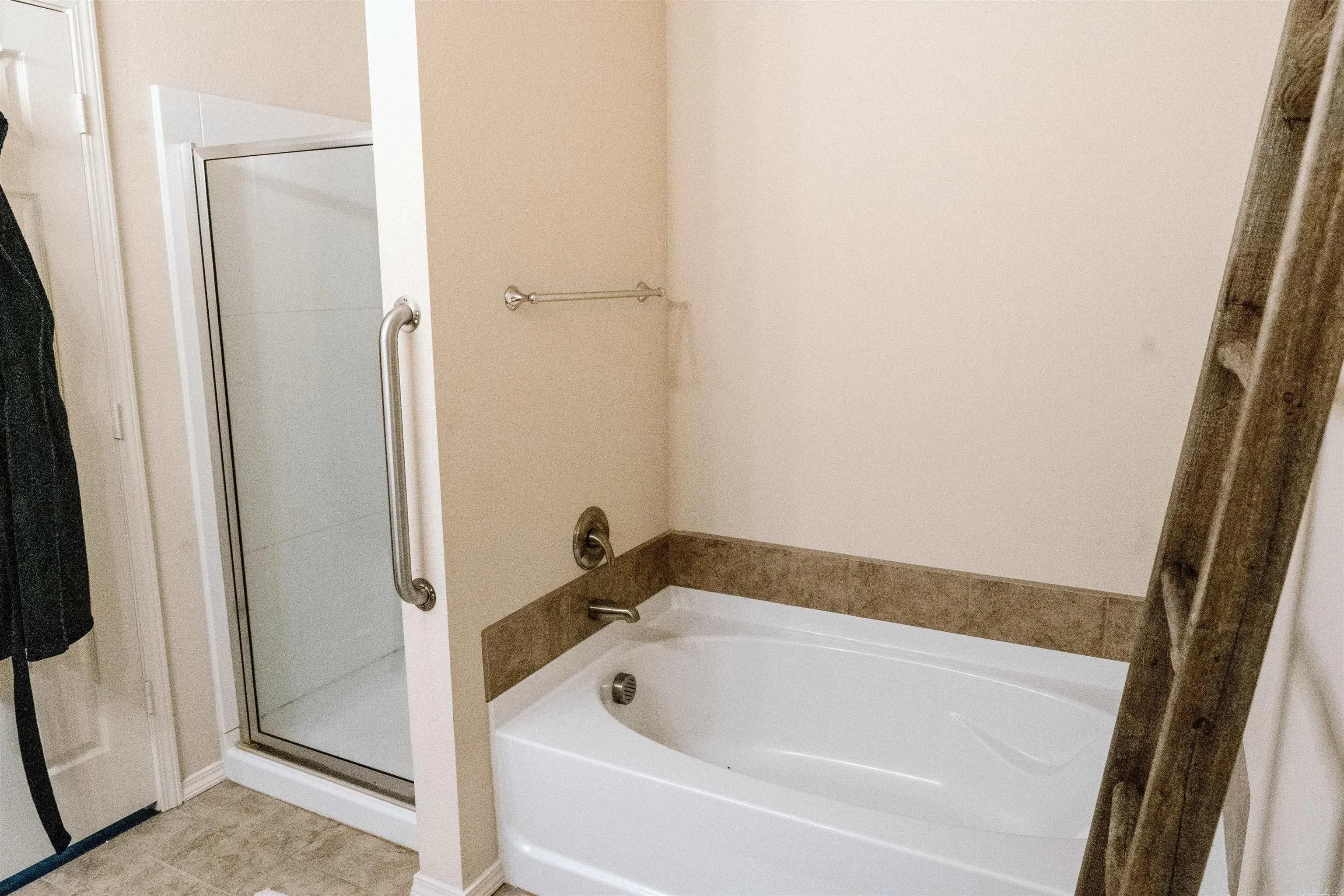 Property at 6048  Saddle hill - Image 19