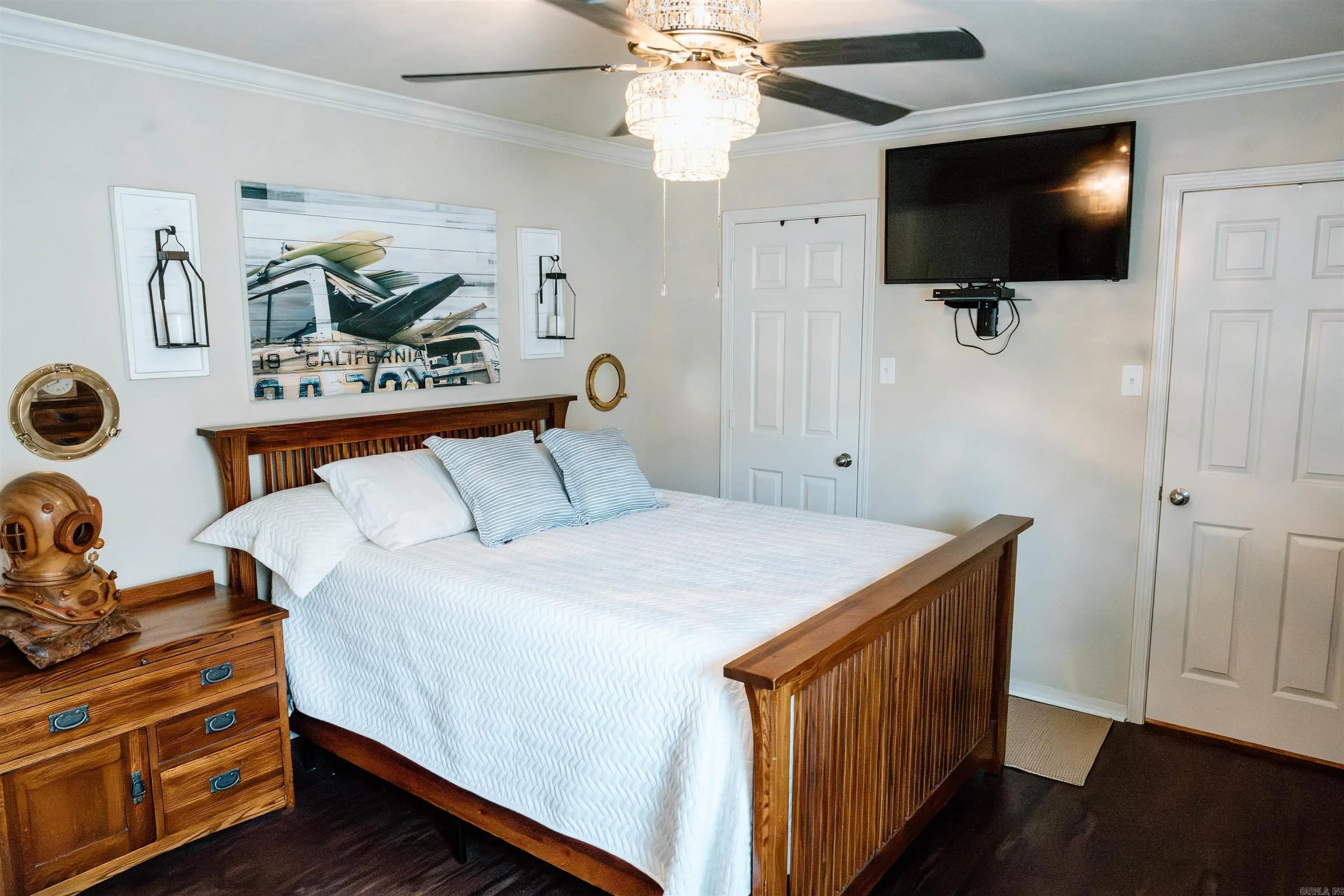 Property at 6048  Saddle hill - Image 11