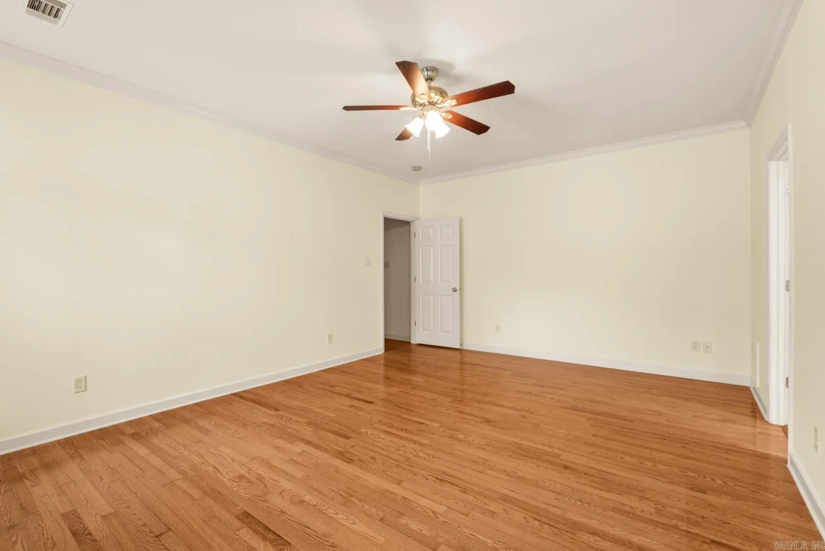 Property at 2219  Westport loop - Image 16