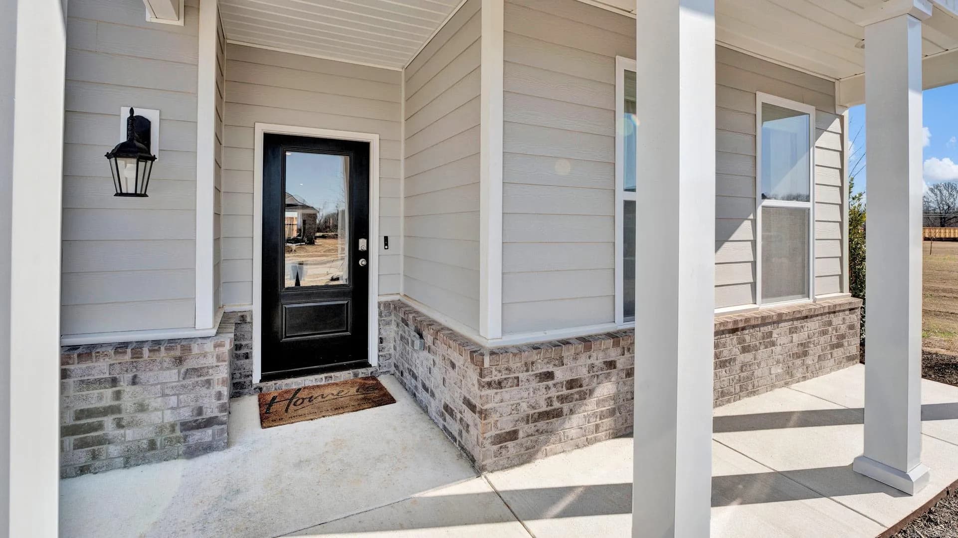 Property at 809  Jaxon - Image 4
