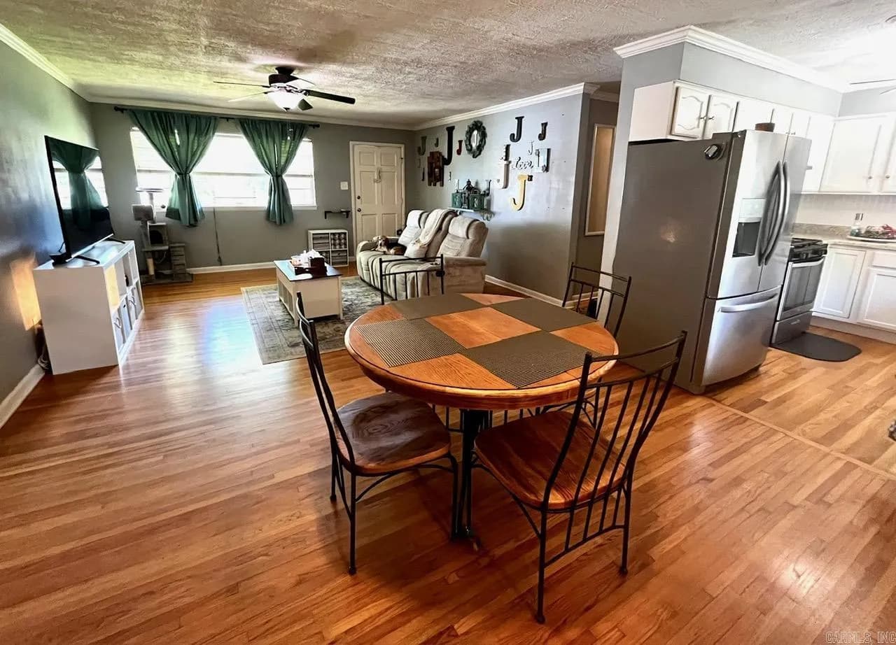 Property at 6312  Sandy - Image 6
