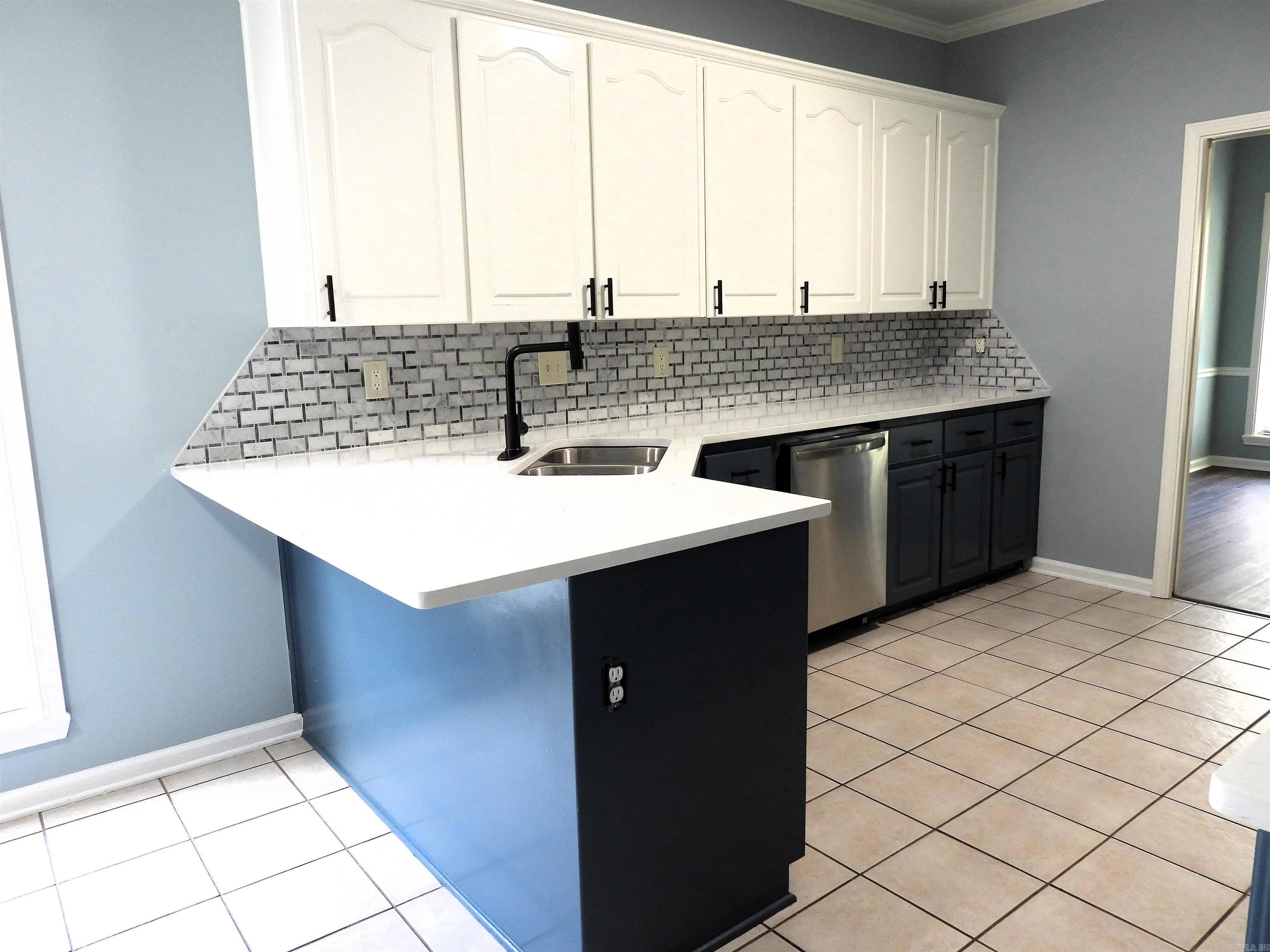 Property at 995  Jamestown circle - Image 4