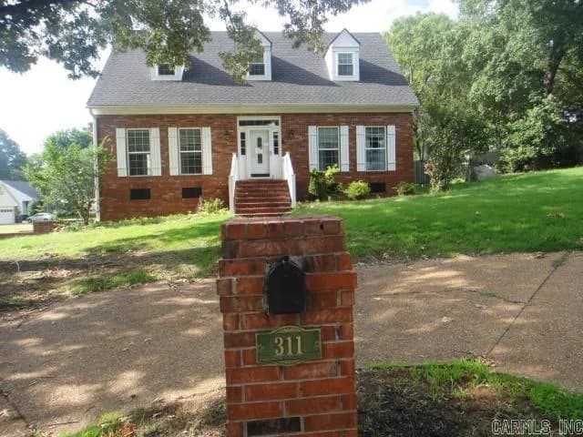 Property at 311  Live oak - Image 2
