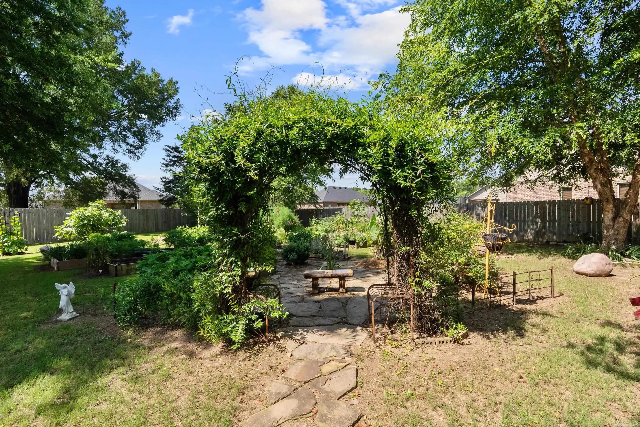 Property at 1305  Tolkien - Image 37
