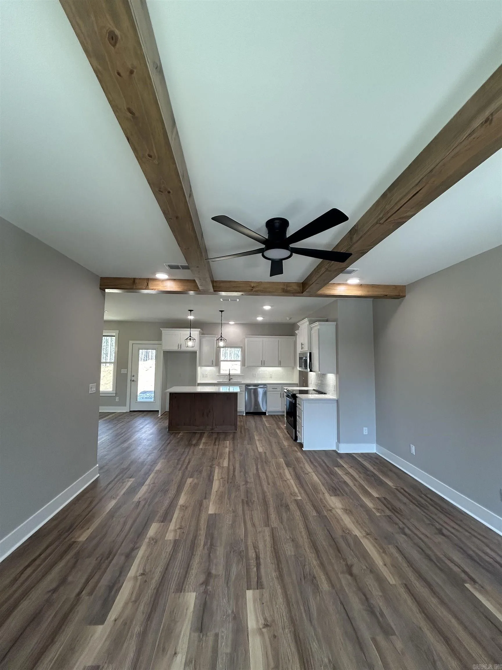 Property at 210  Diamondhead - Image 3