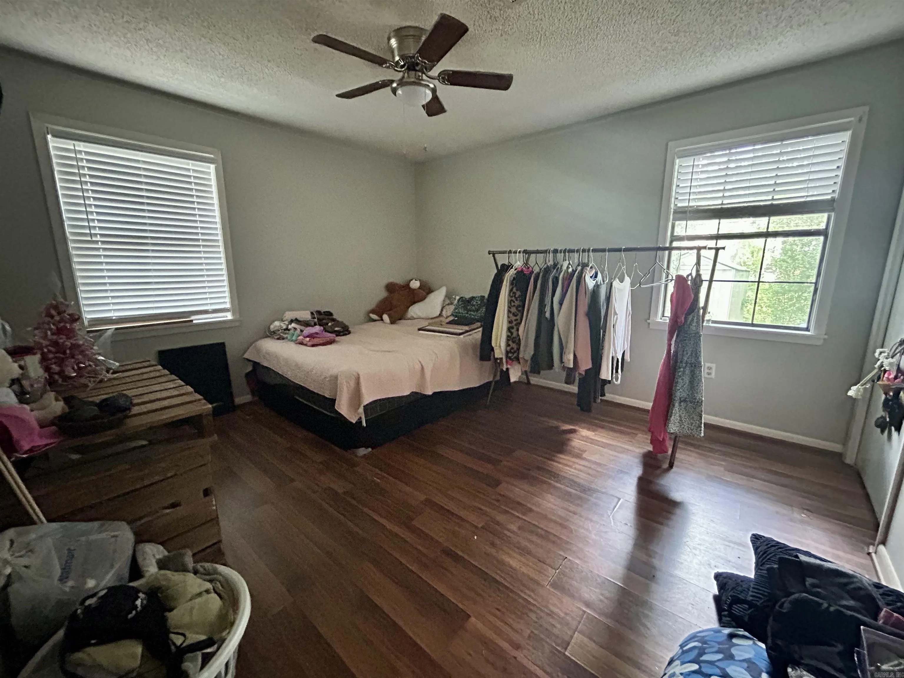 Property at 72  Sherwood - Image 17