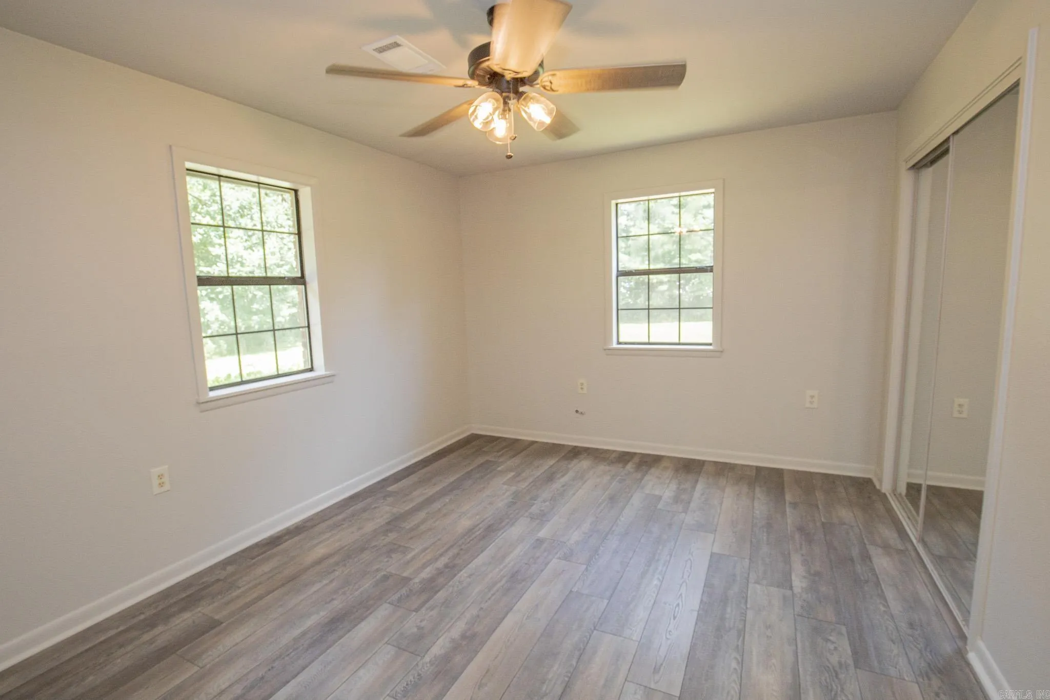 Property at 128  Grant 821 - Image 5