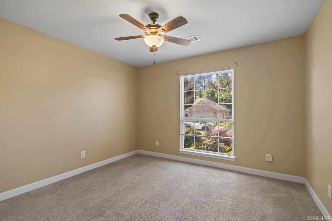 Property at 1609  White oak cir - Image 21