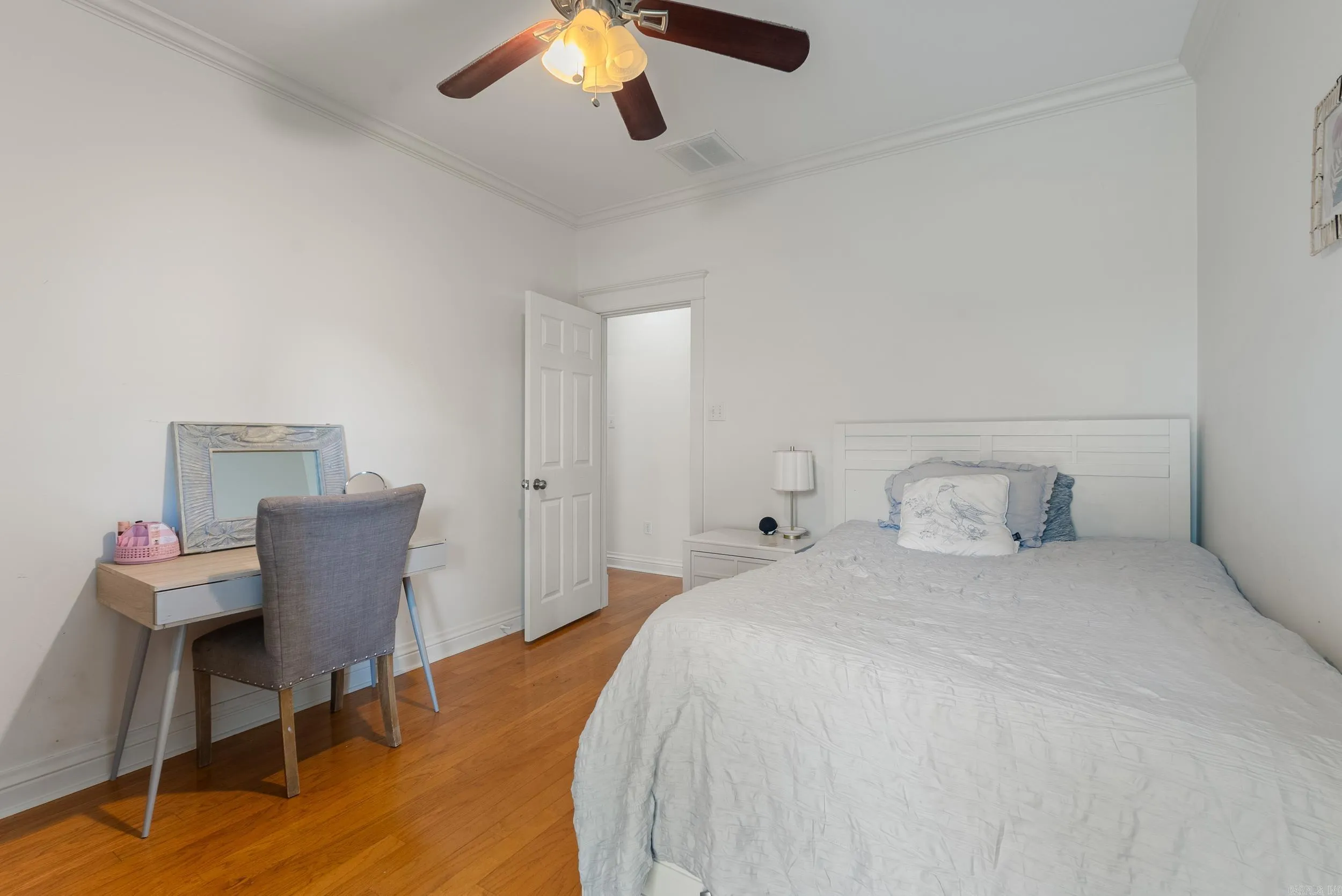 Property at 1855  Foster - Image 31