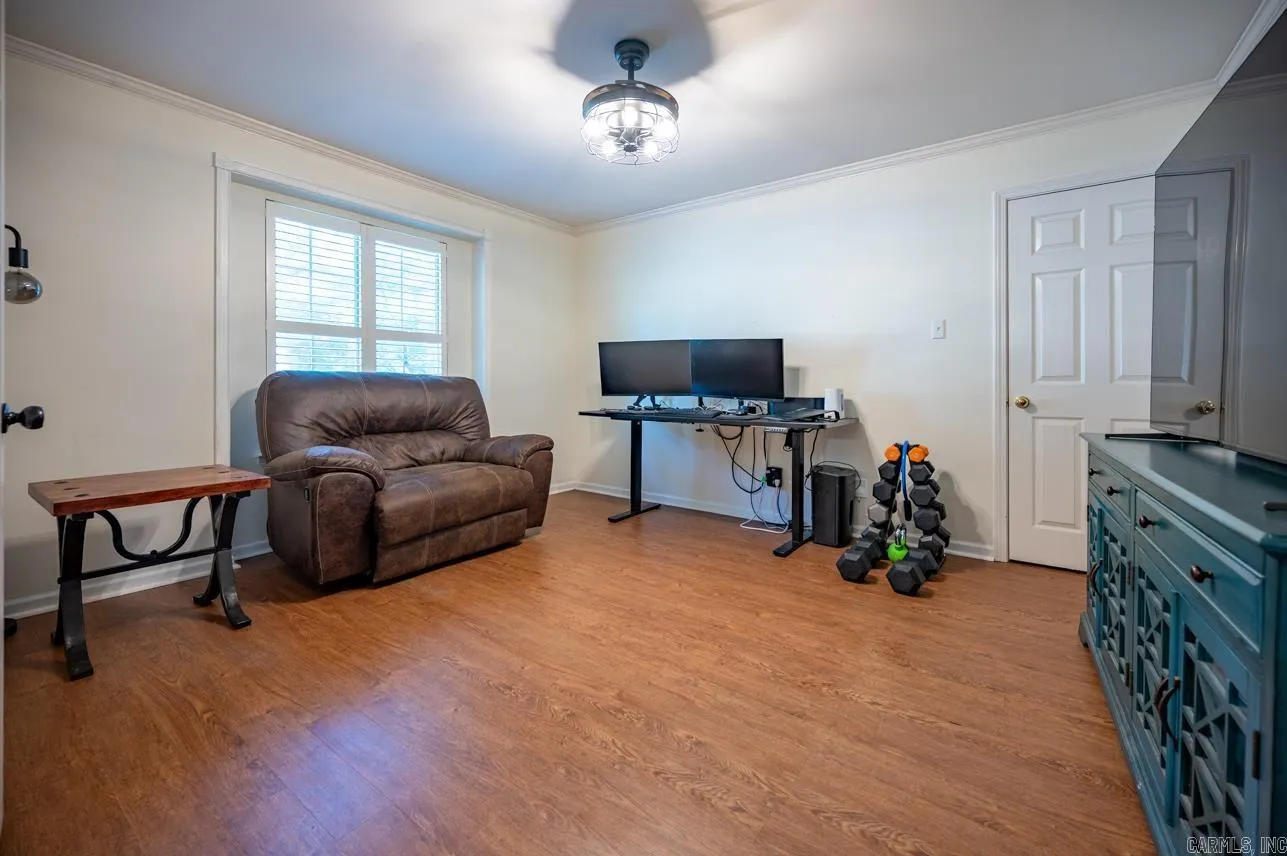 Property at 8210  Windsor valley - Image 6