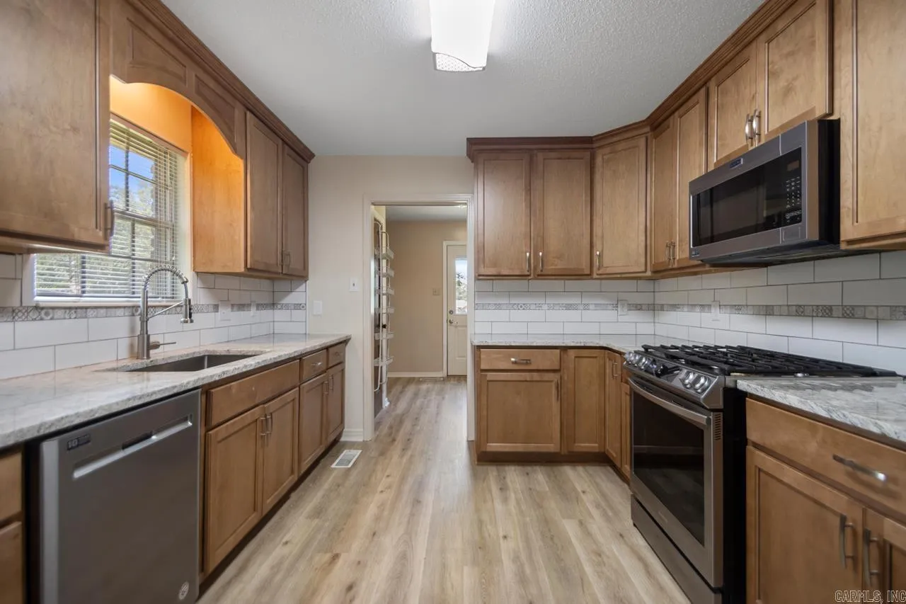 Property at 5008  Madison - Image 13