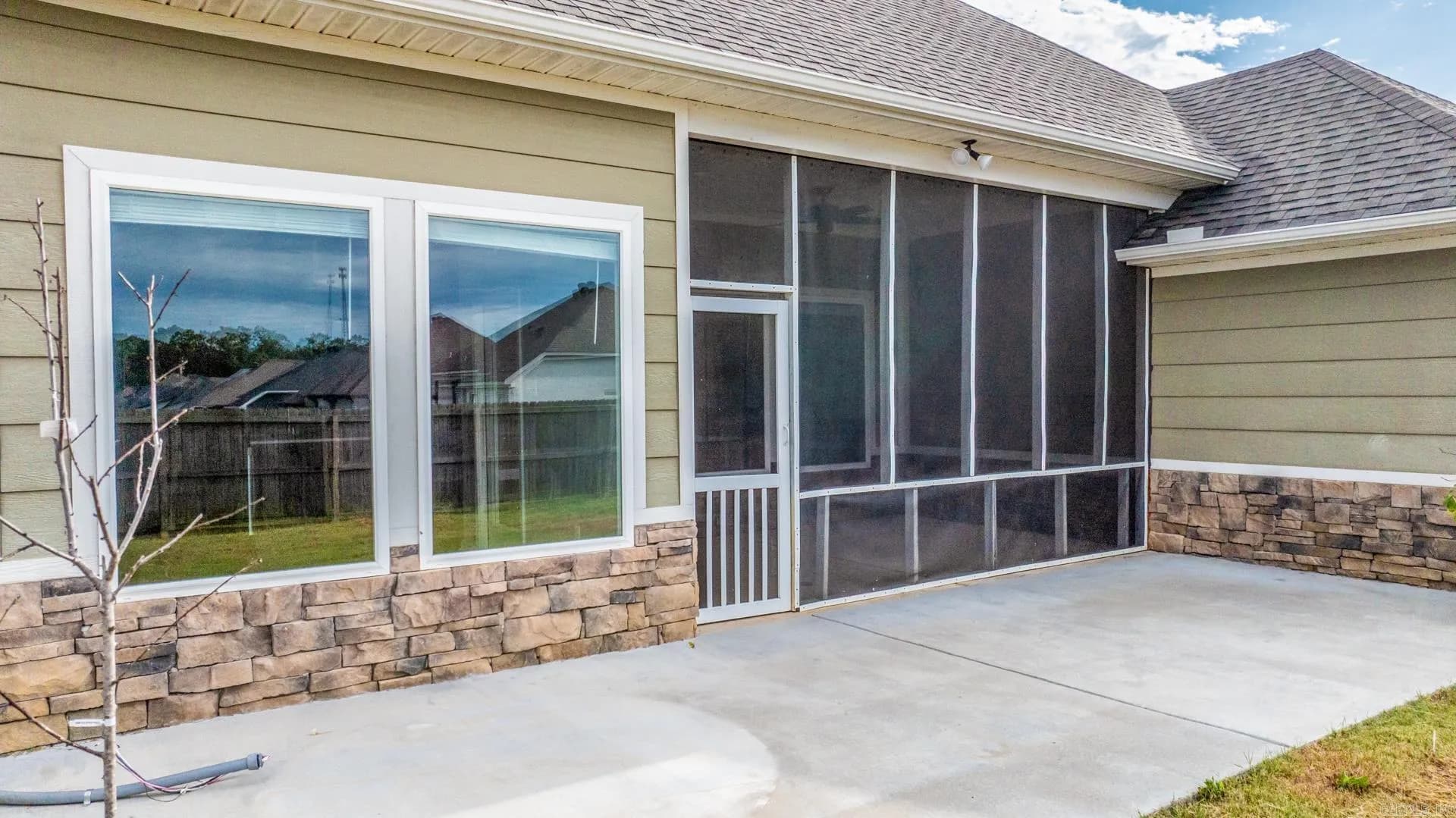 Property at 4321  Sloan - Image 35