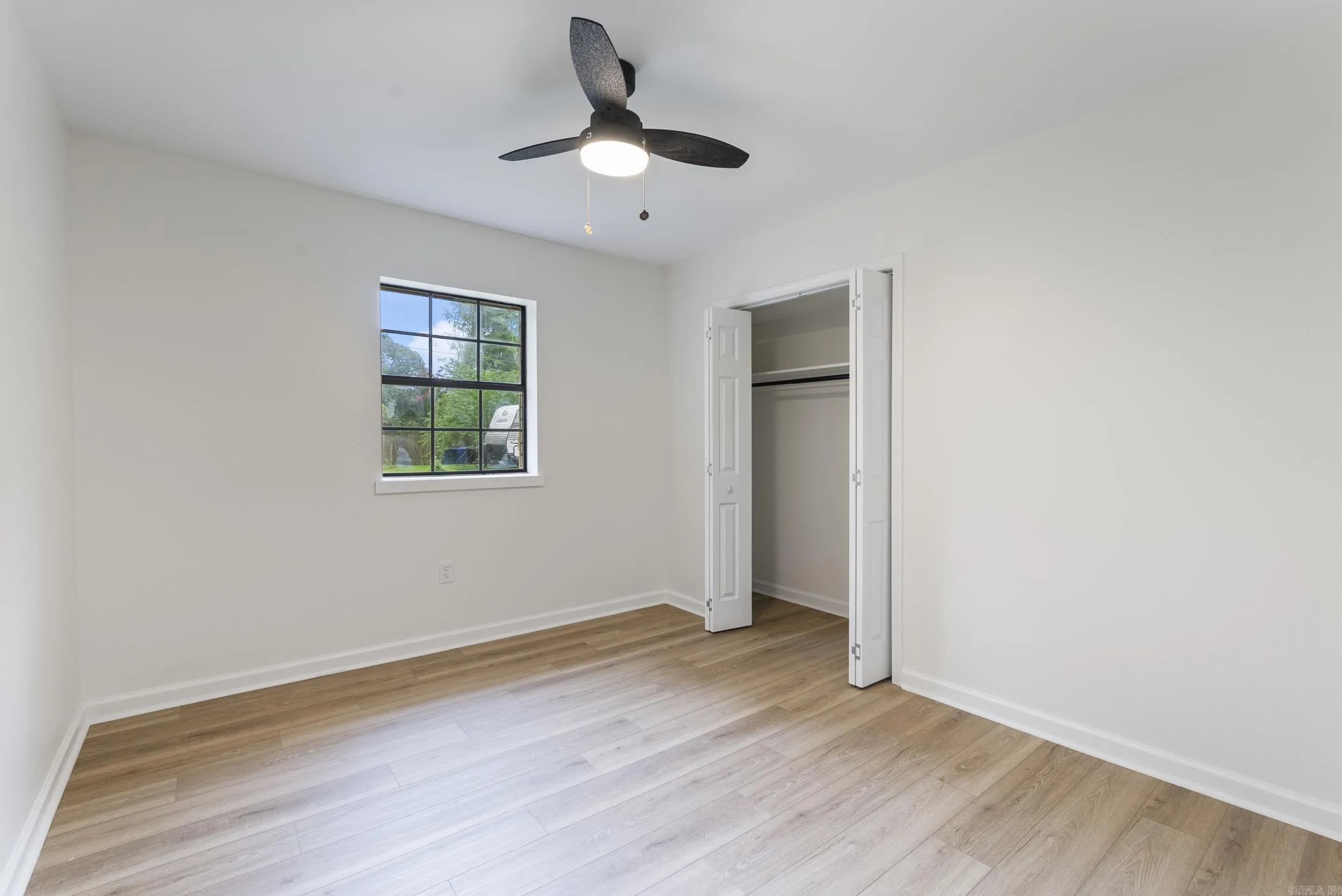 Property at 1495  Manor - Image 16