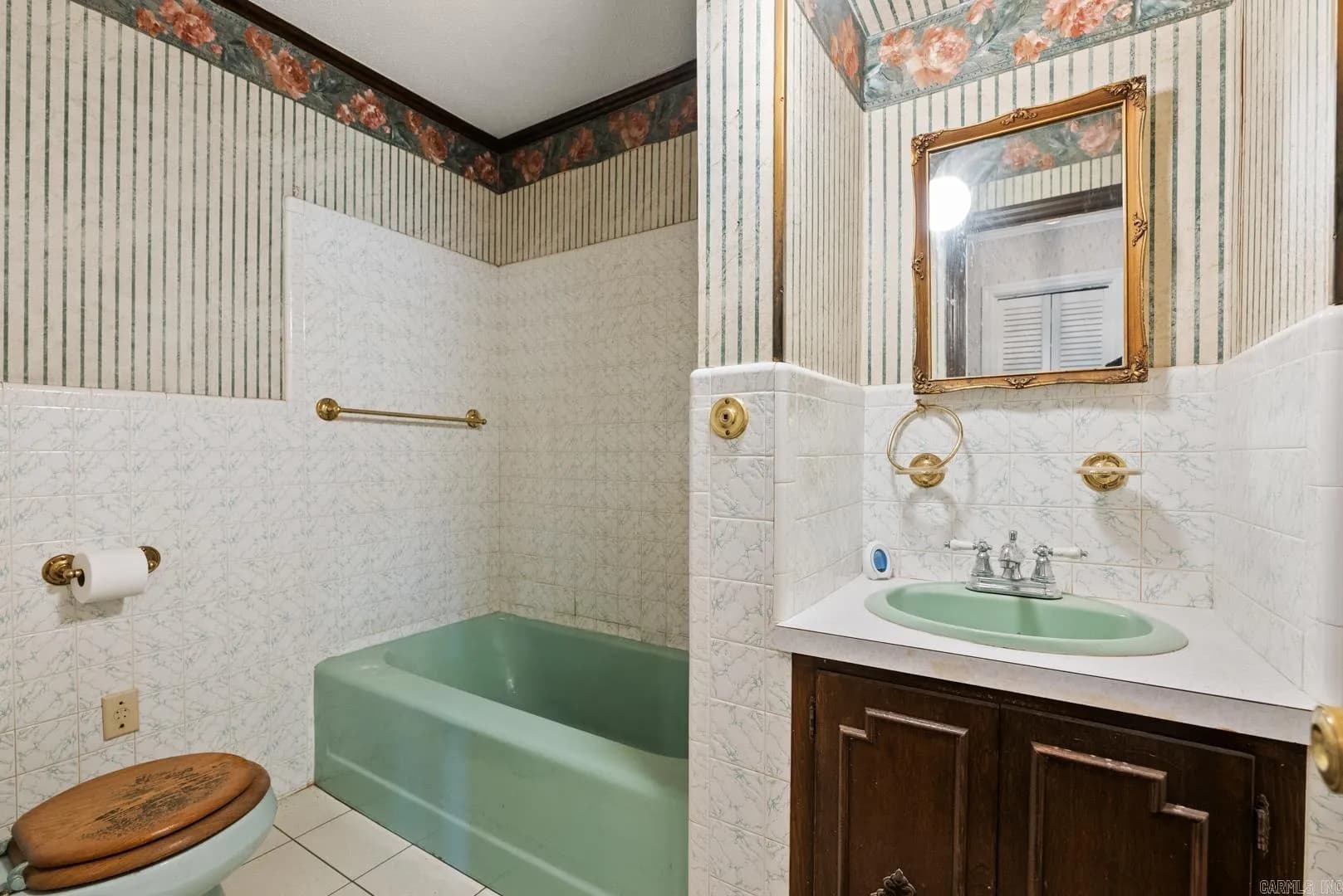 Property at 30  N broadview - Image 45