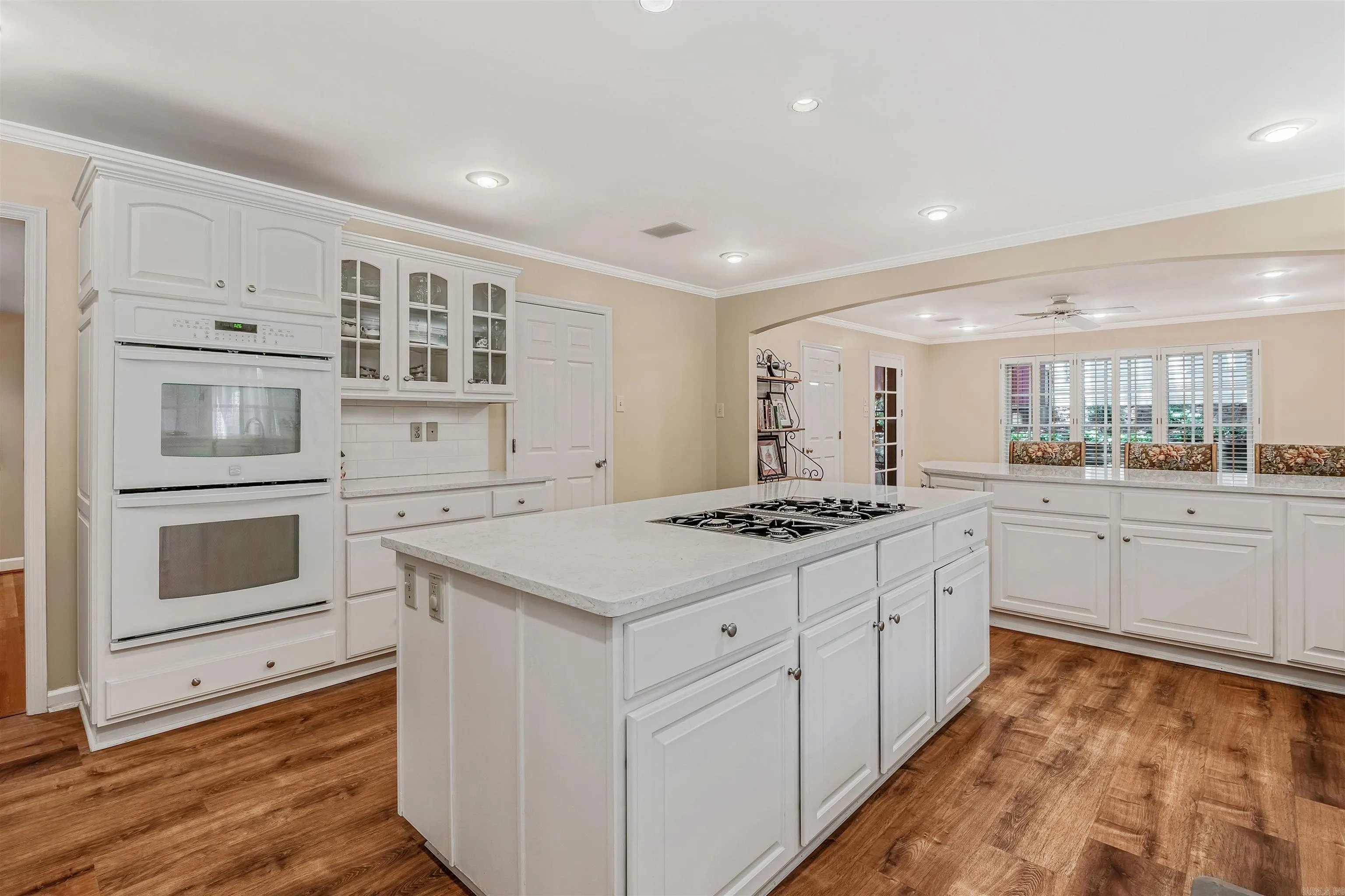 Property at 4424 S Lookout - Image 9