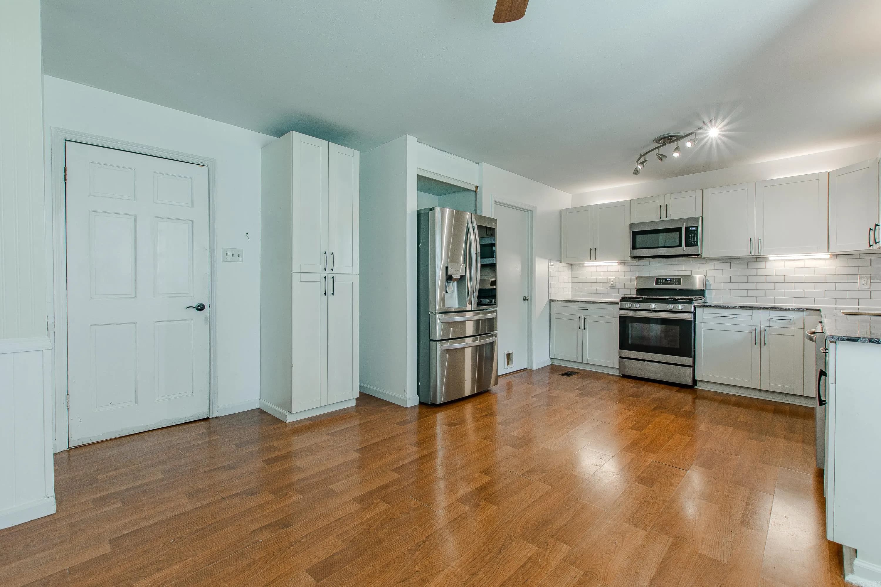 Property at 81  Stoneledge - Image 13