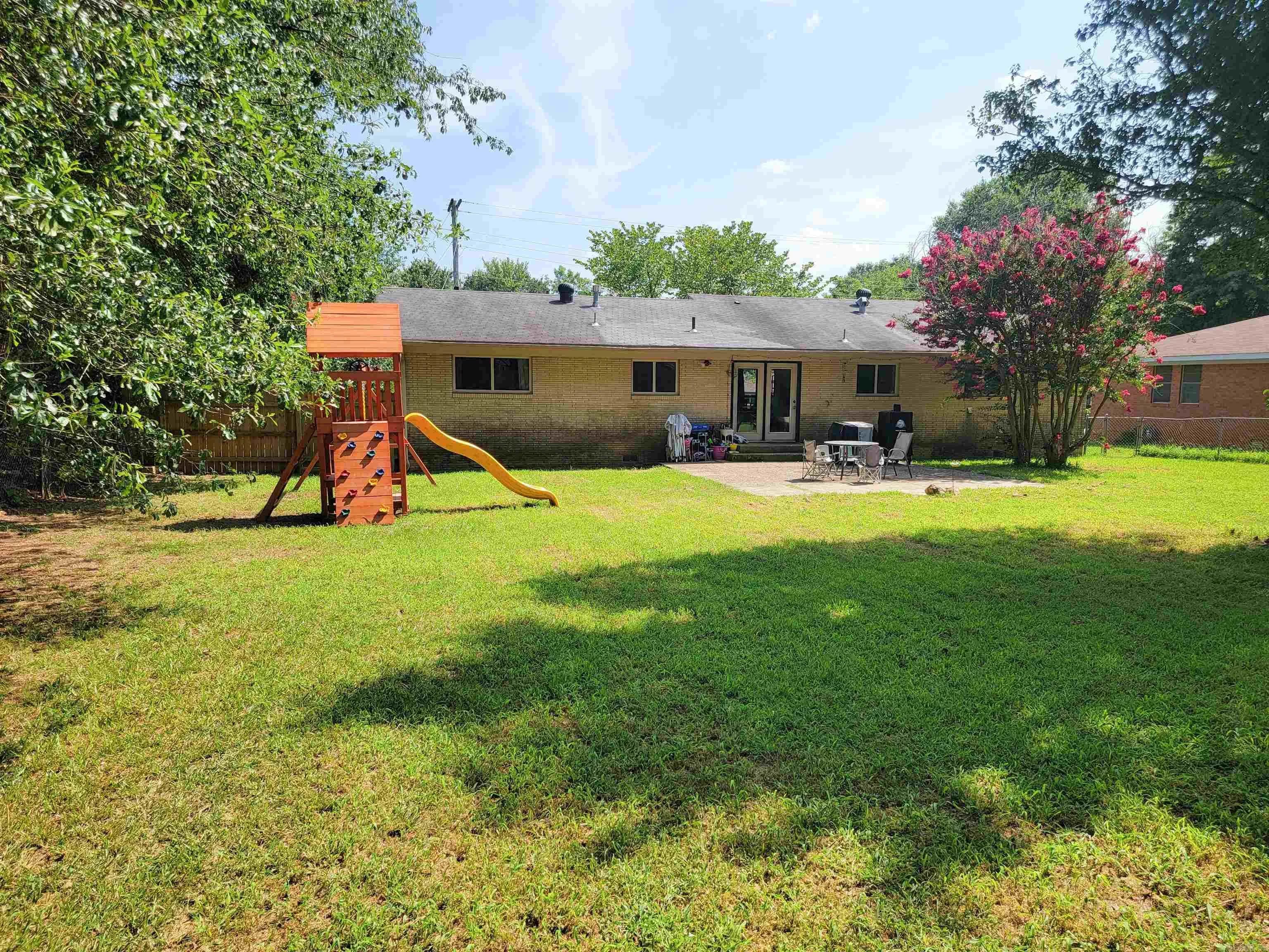 Property at 1209  Cole ave - Image 13