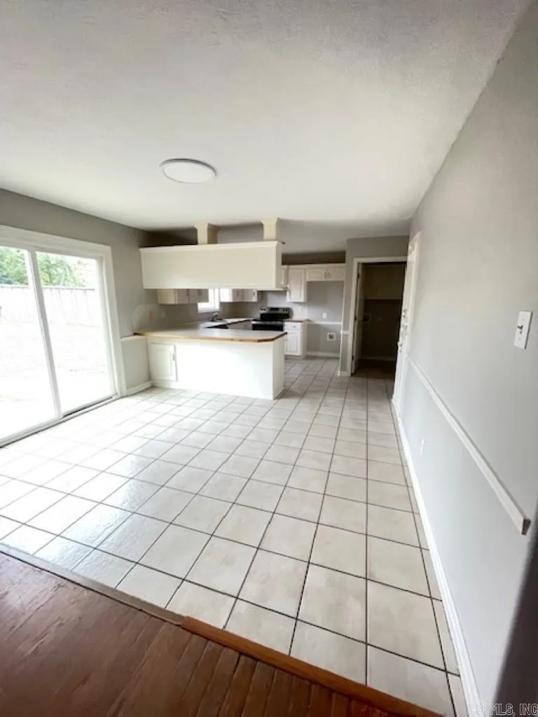 Property at 19  Azalea - Image 4