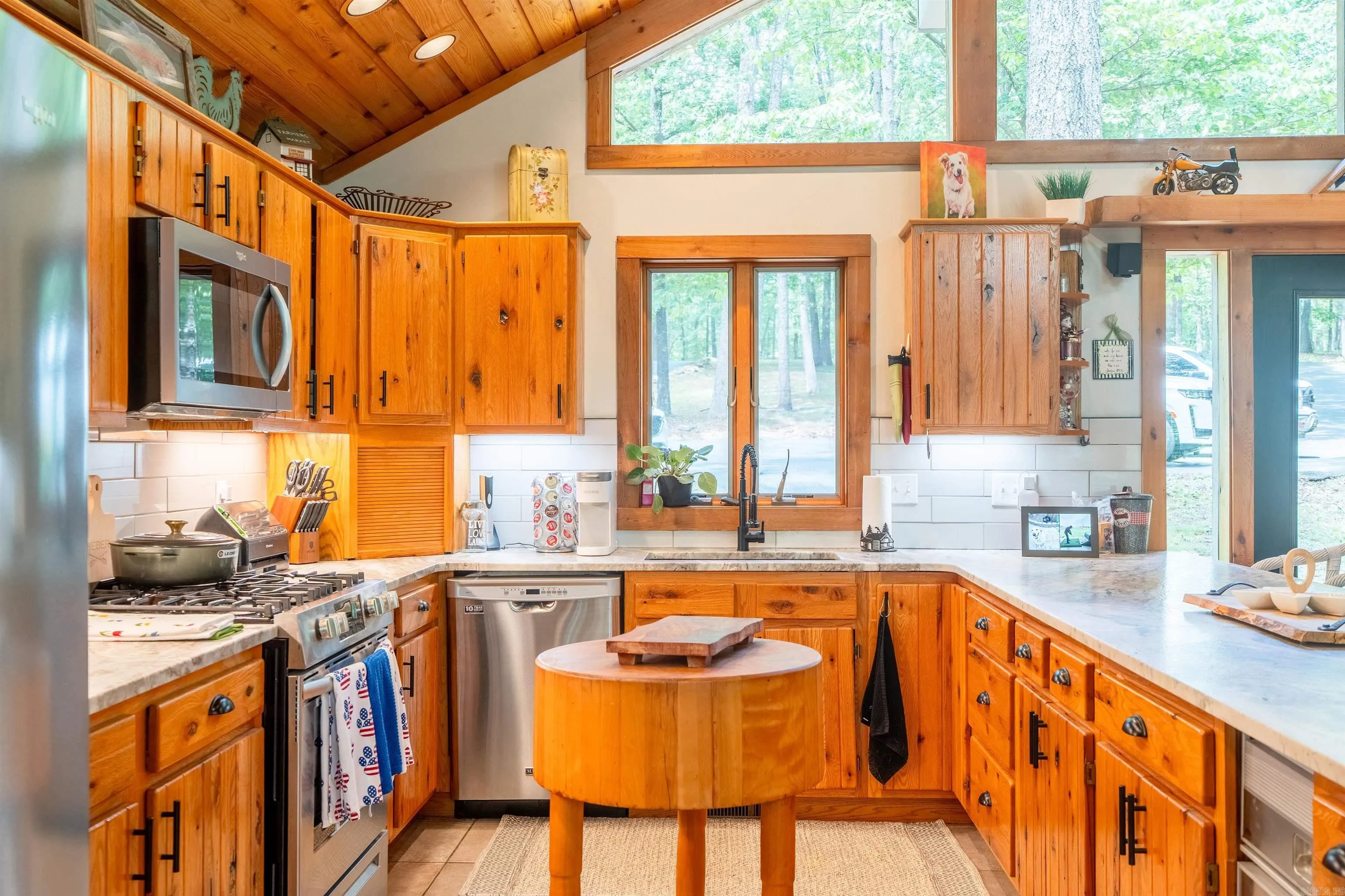 Property at 150  Island shores - Image 13