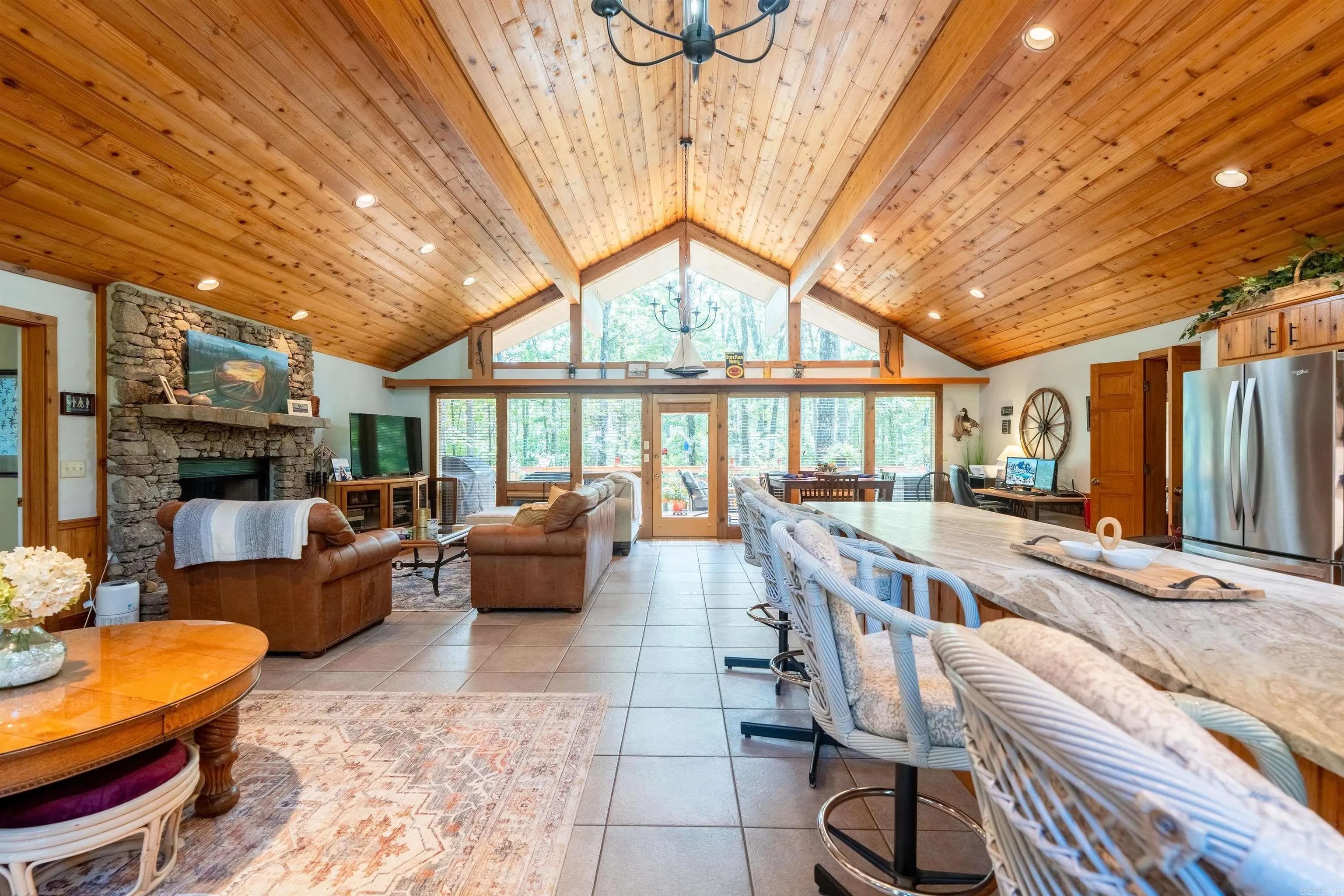 Property at 150  Island shores - Image 5
