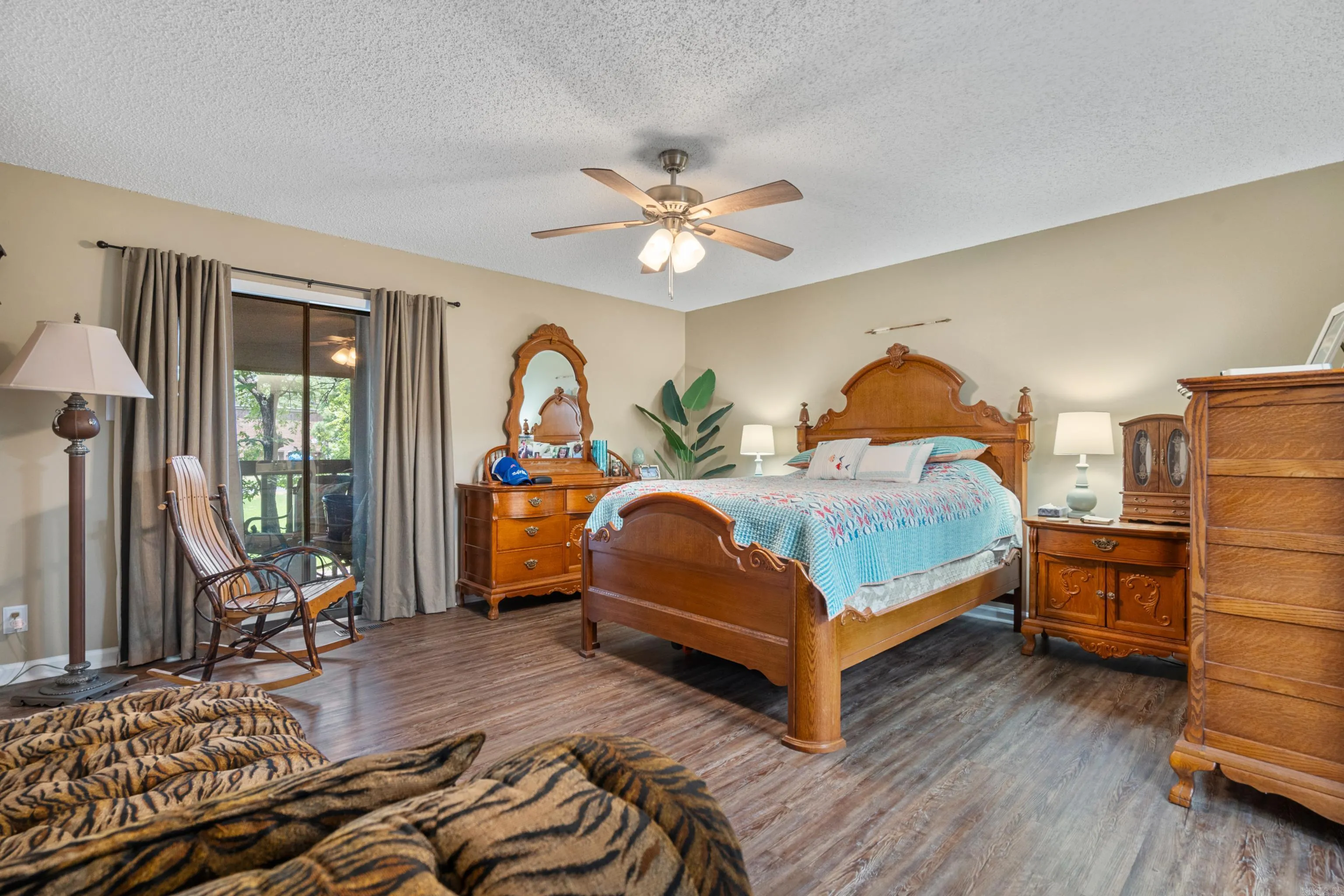Property at 2315  Lakeshore, G4 - Image 29
